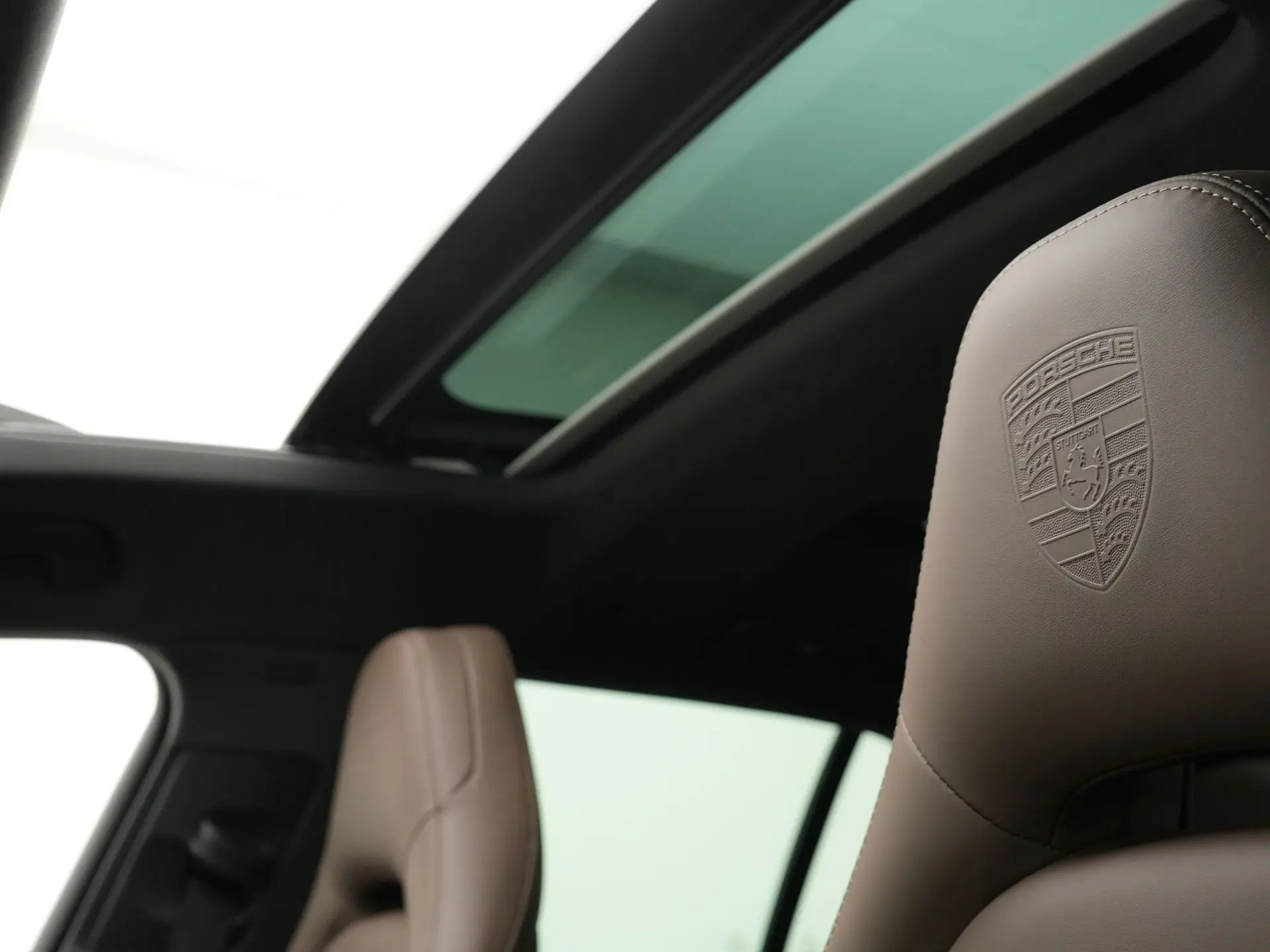 Panamera 4 E-Hybrid Sport Turismo Platinum Edition