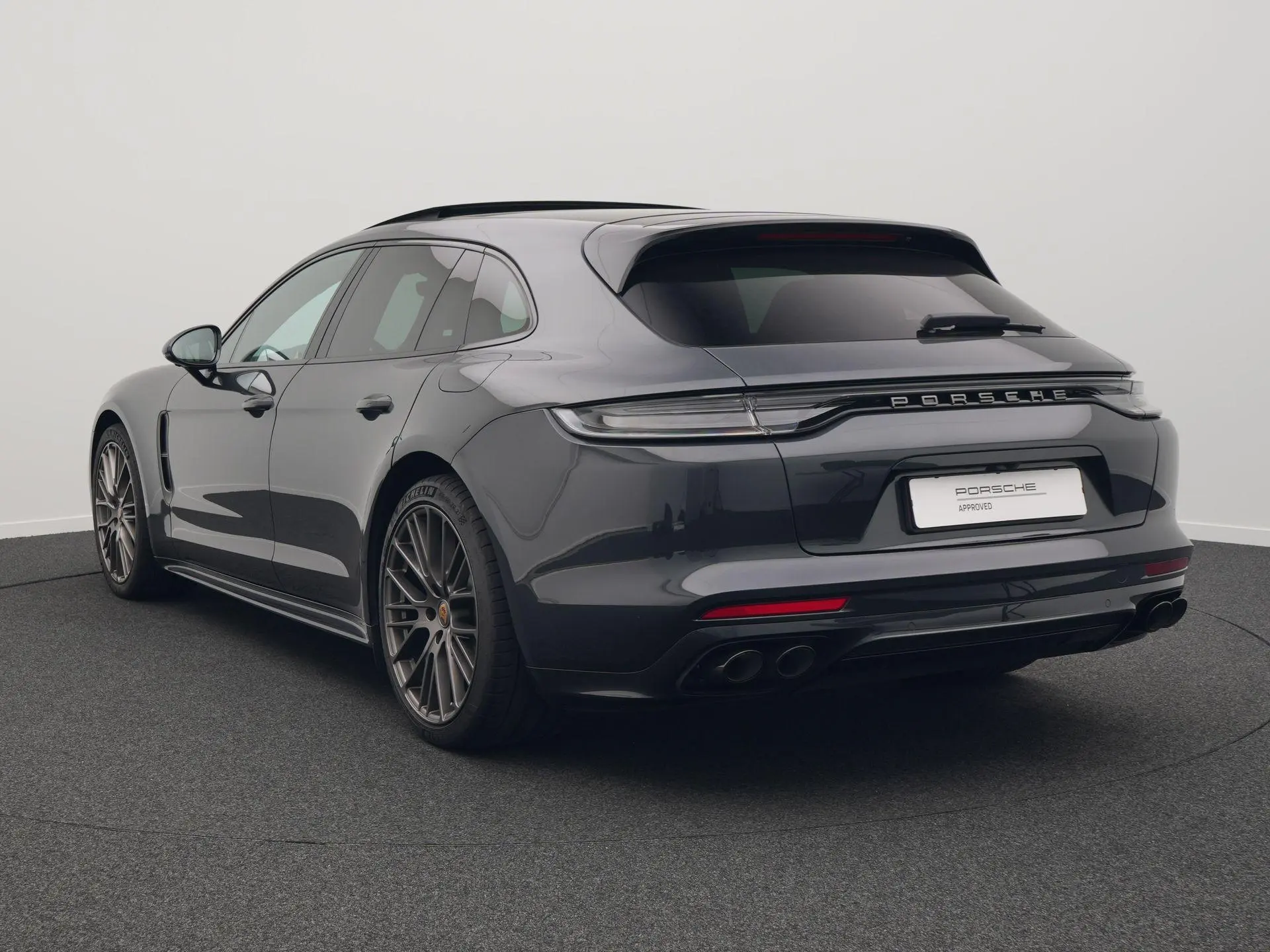 Panamera 4 E-Hybrid Sport Turismo Platinum Edition