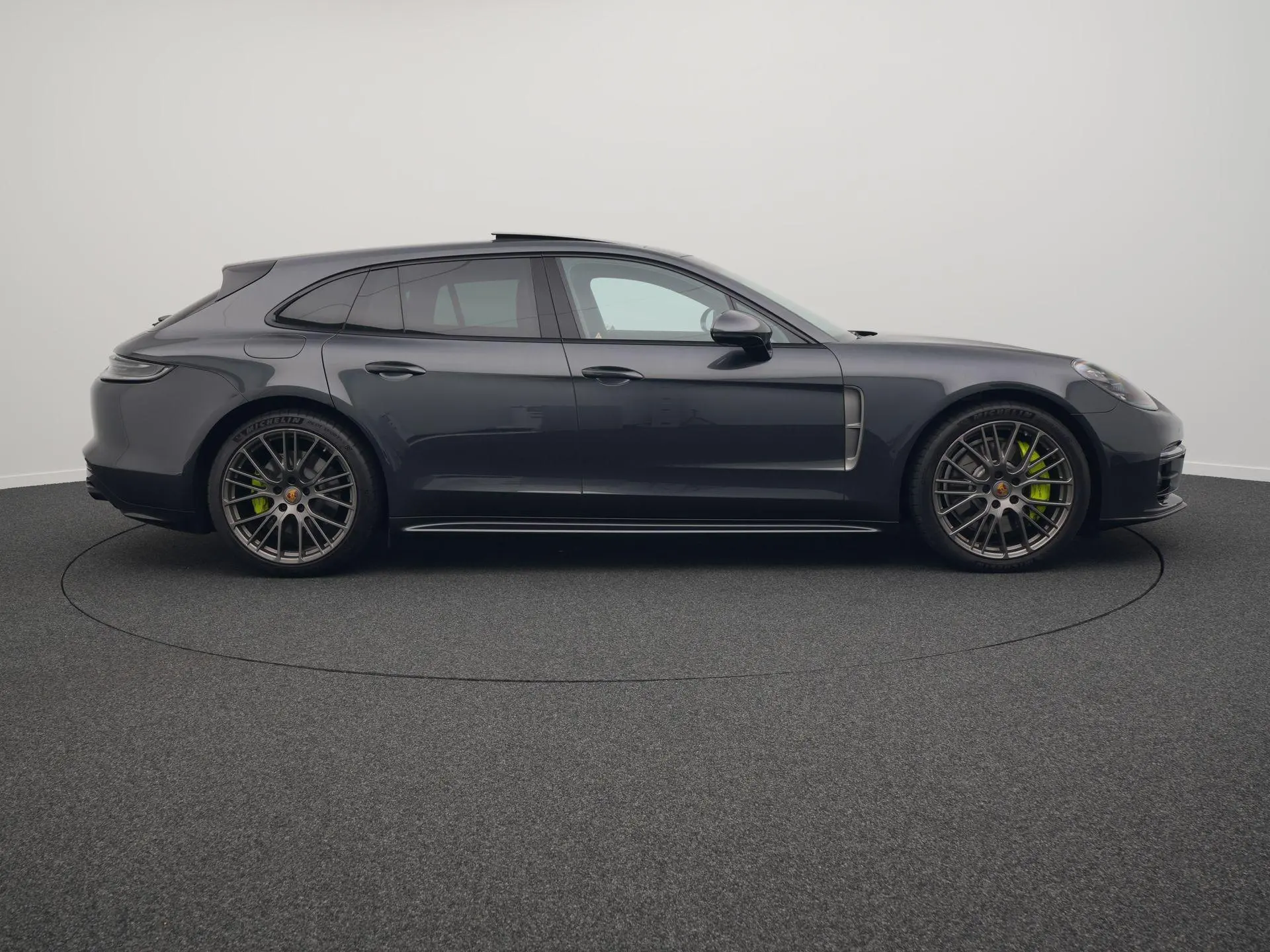 Panamera 4 E-Hybrid Sport Turismo Platinum Edition