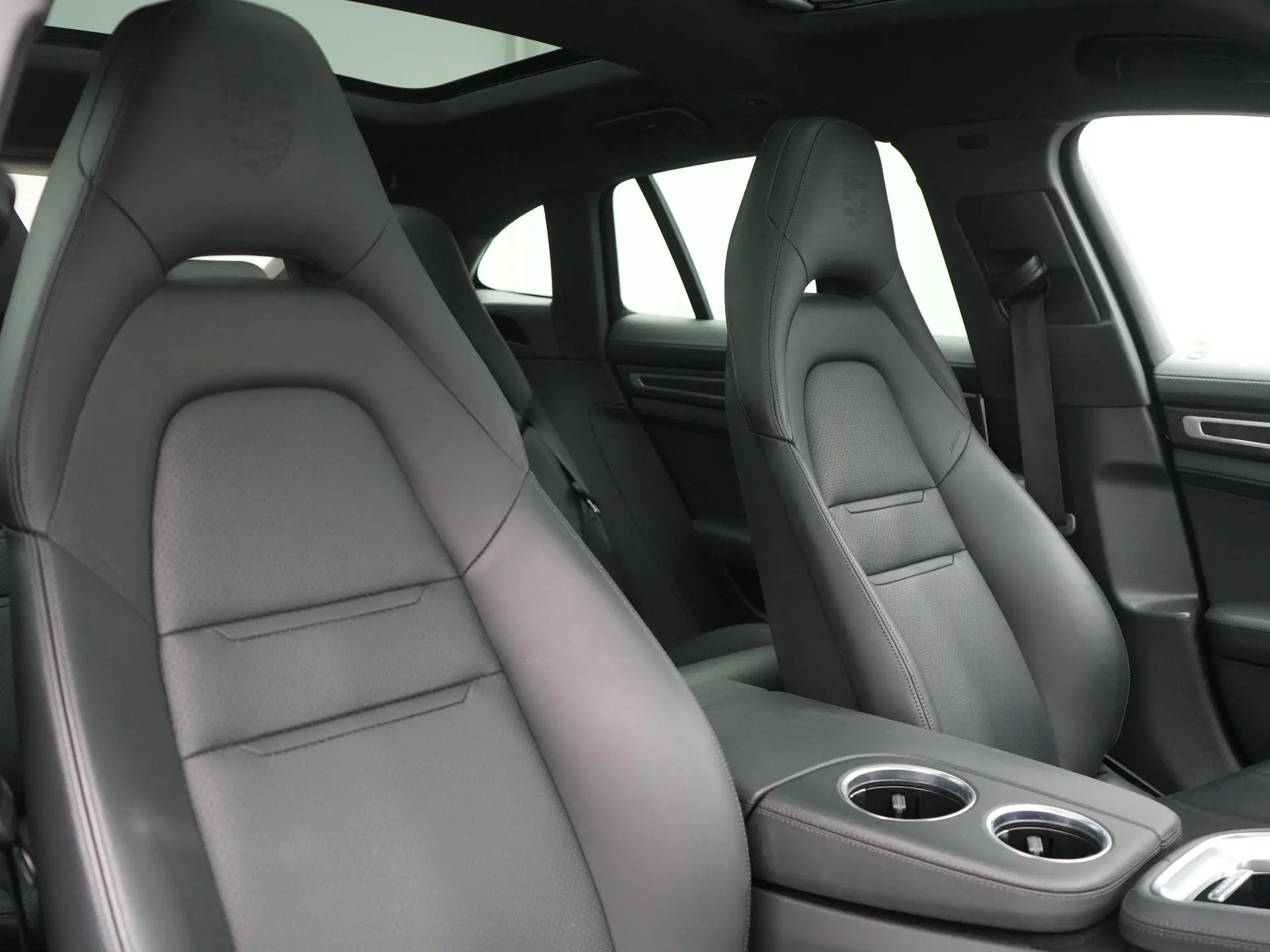 Panamera 4 E-Hybrid Sport Turismo Platinum Edition