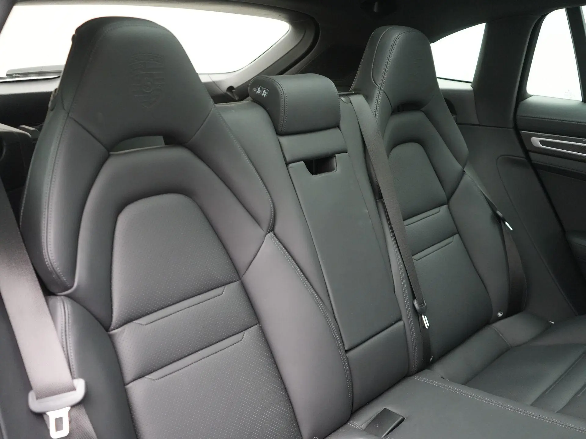Panamera 4 E-Hybrid Sport Turismo Platinum Edition