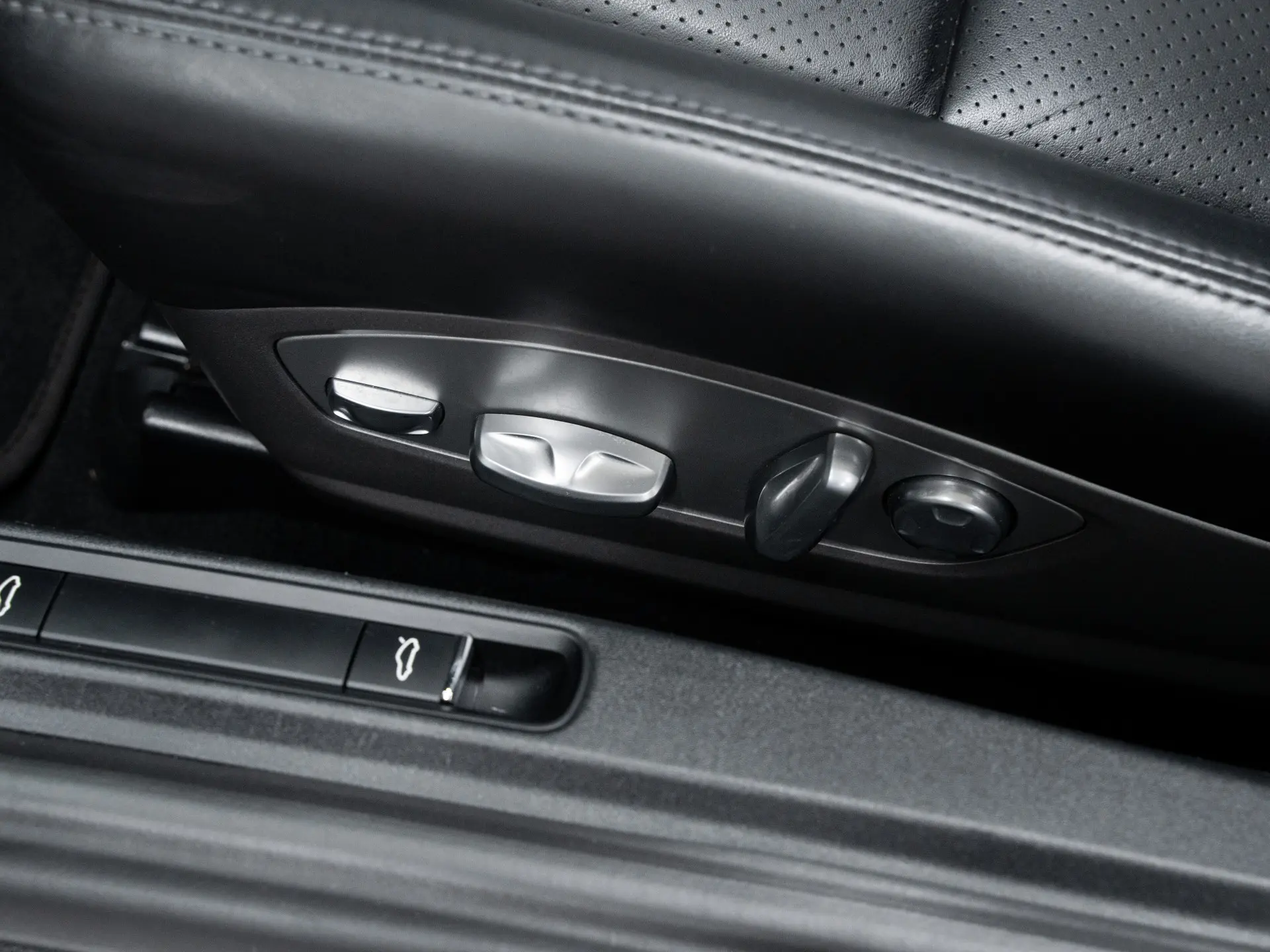 911 Carrera Cabriolet Black Edition