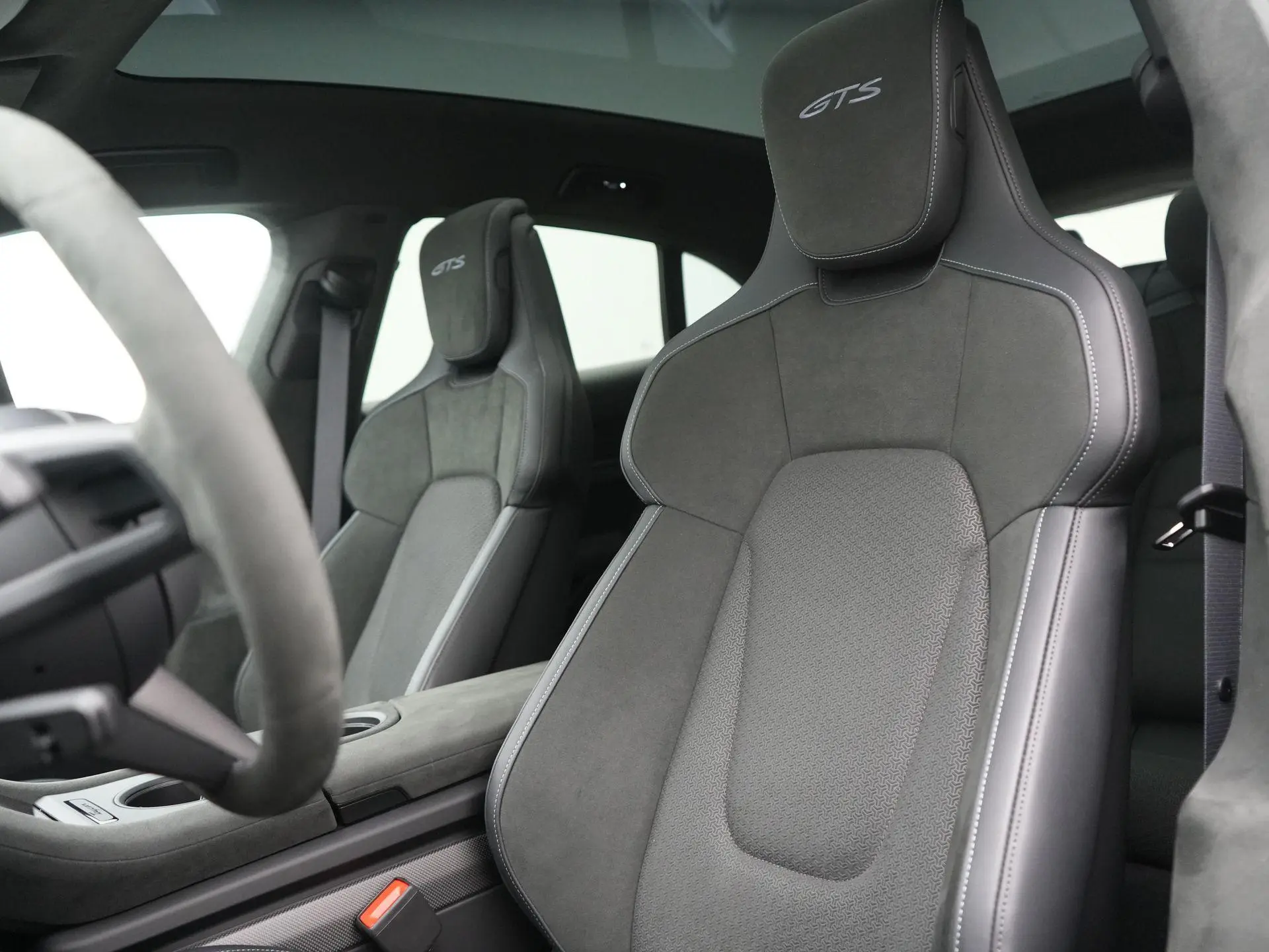 Taycan GTS Sport Turismo