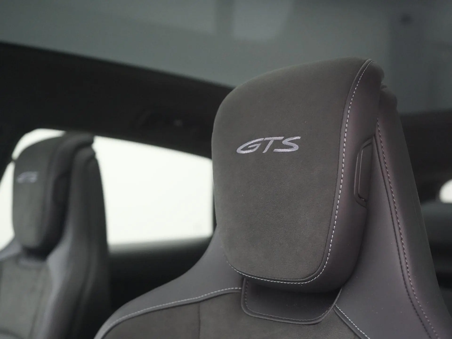 Taycan GTS Sport Turismo