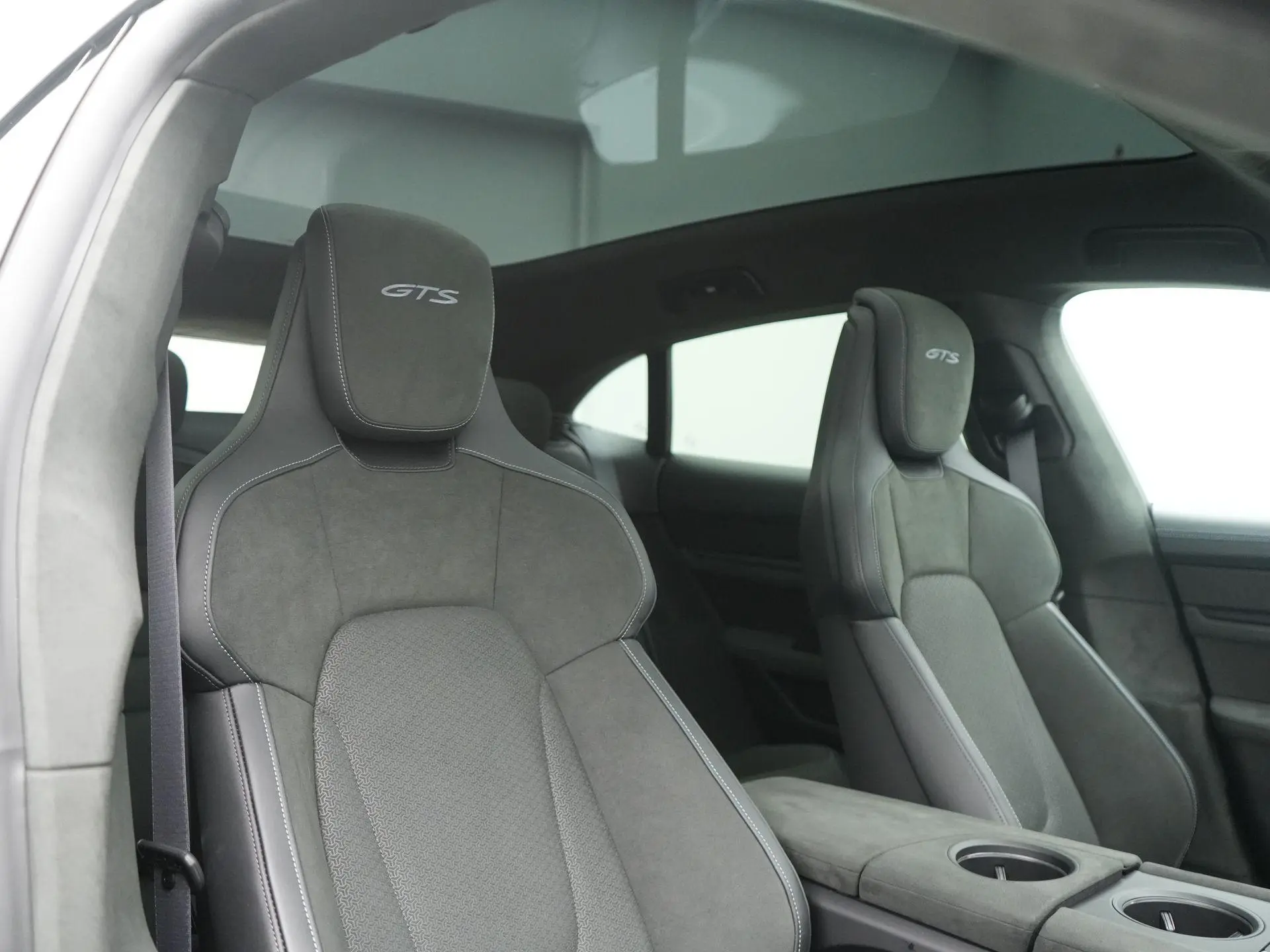 Taycan GTS Sport Turismo
