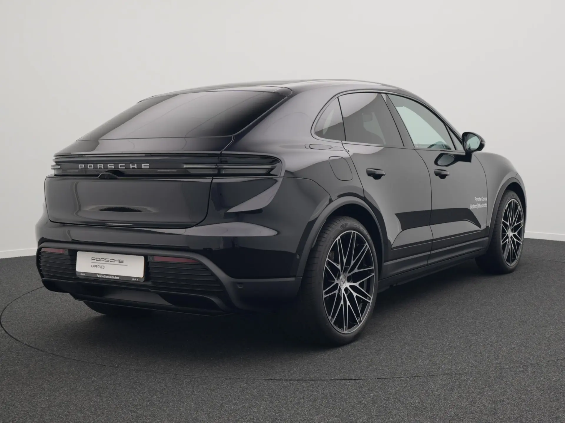 Macan 4