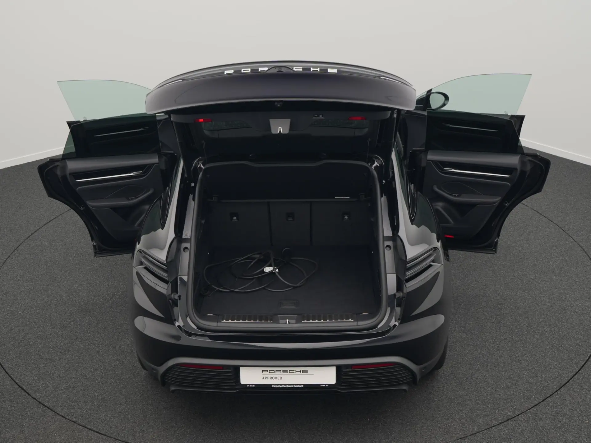 Macan 4