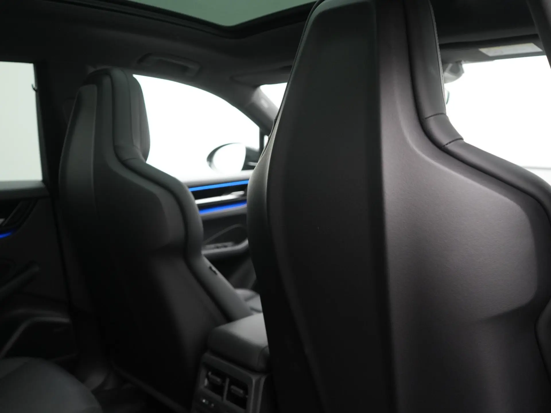 Macan 4