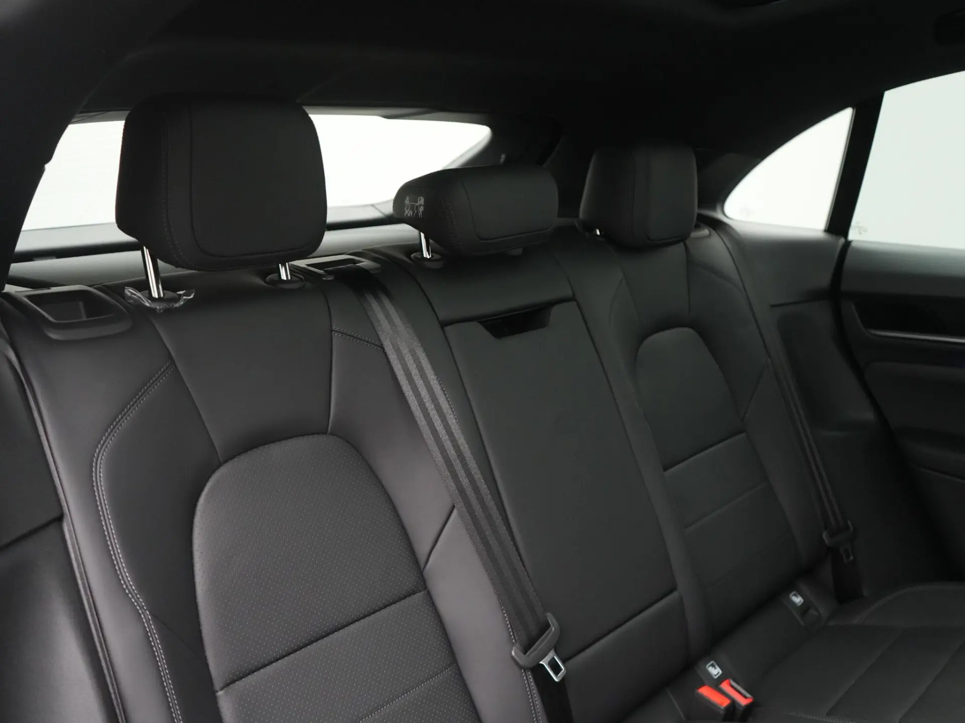 Macan 4