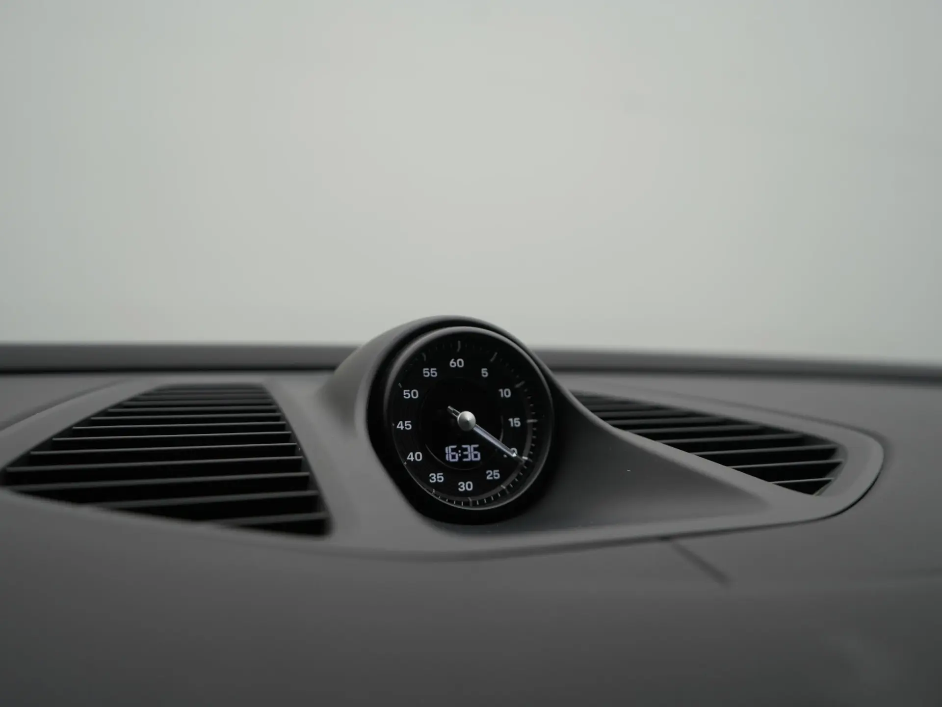 Macan 4