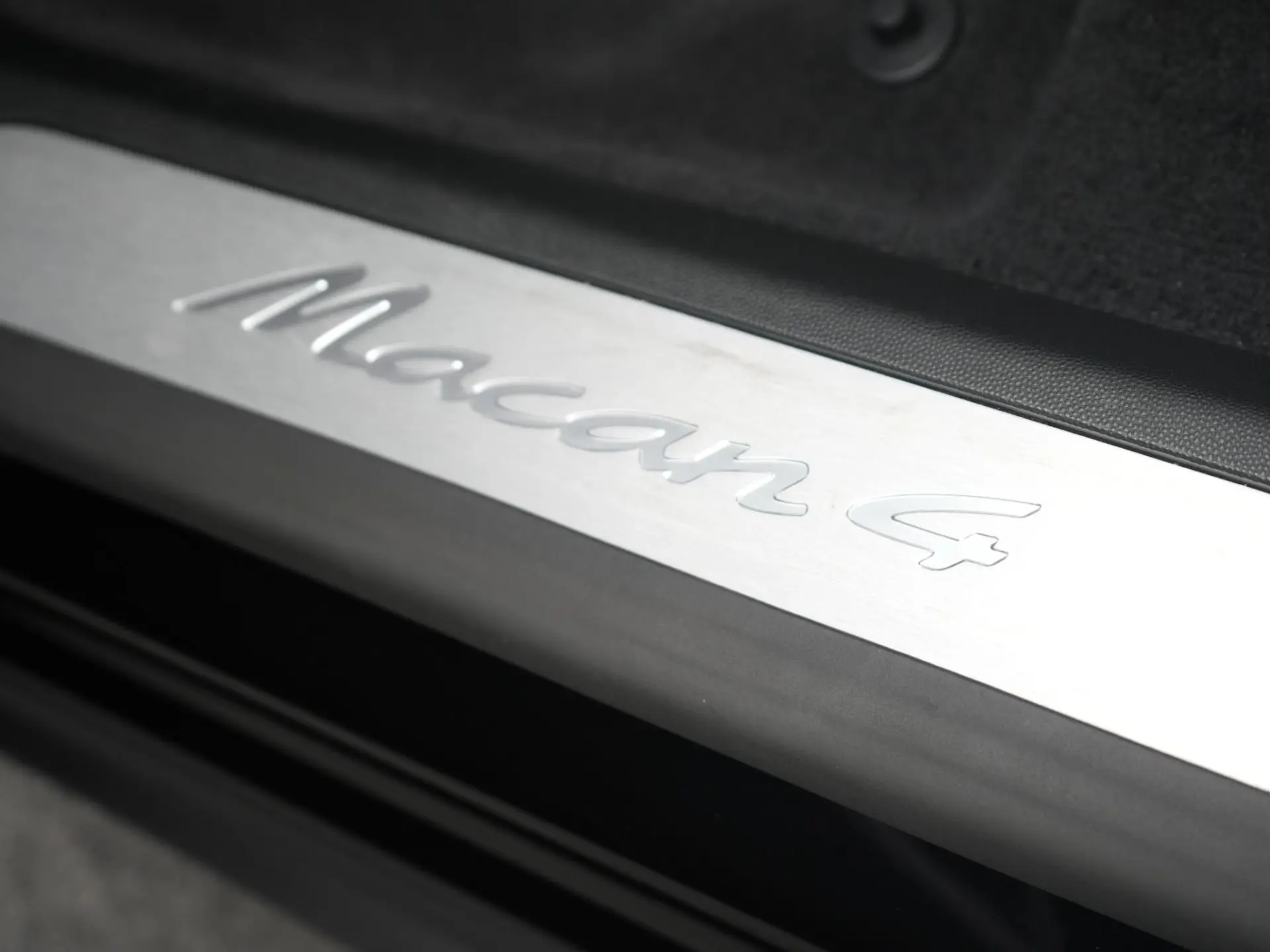 Macan 4