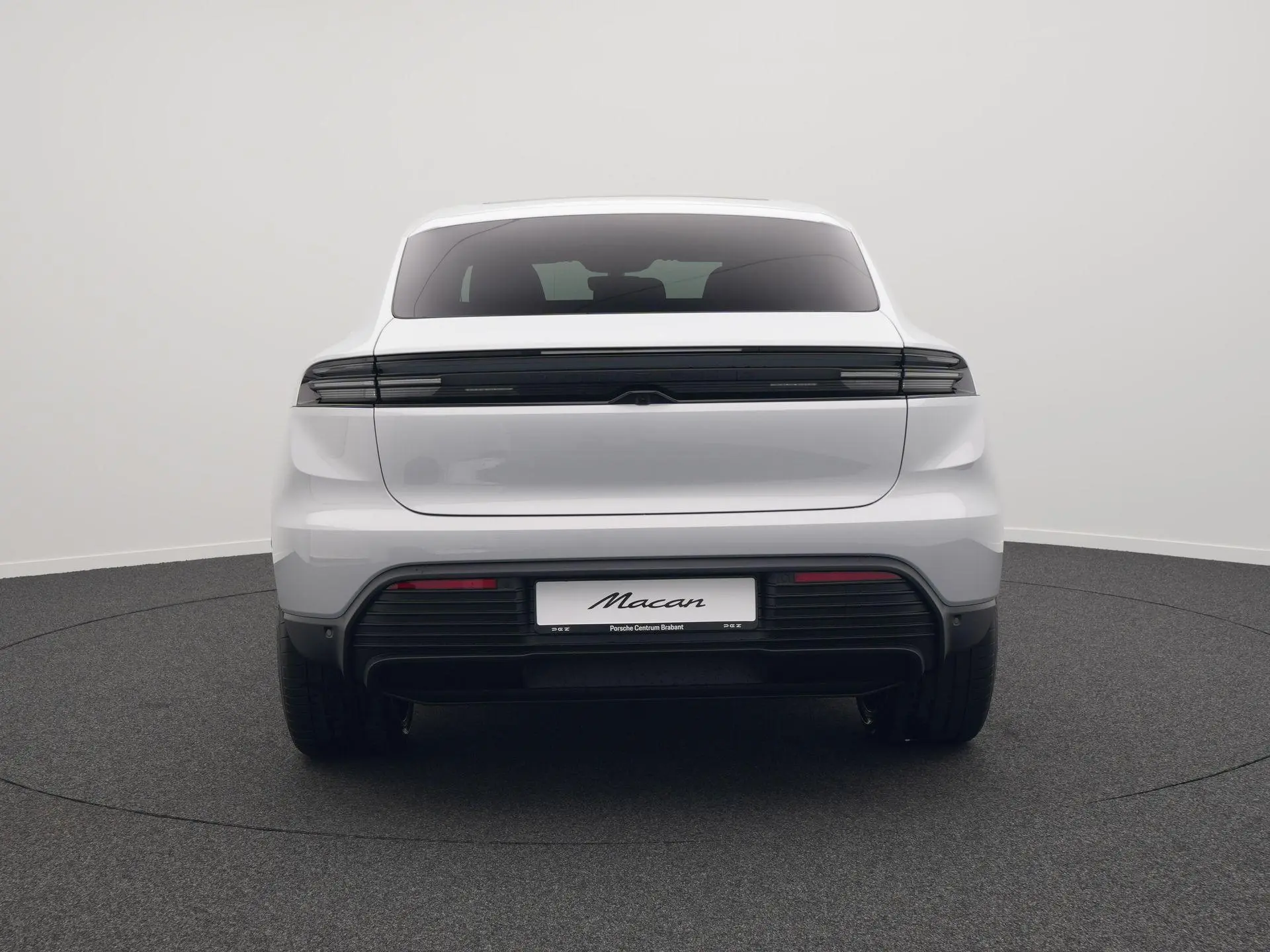Macan 4