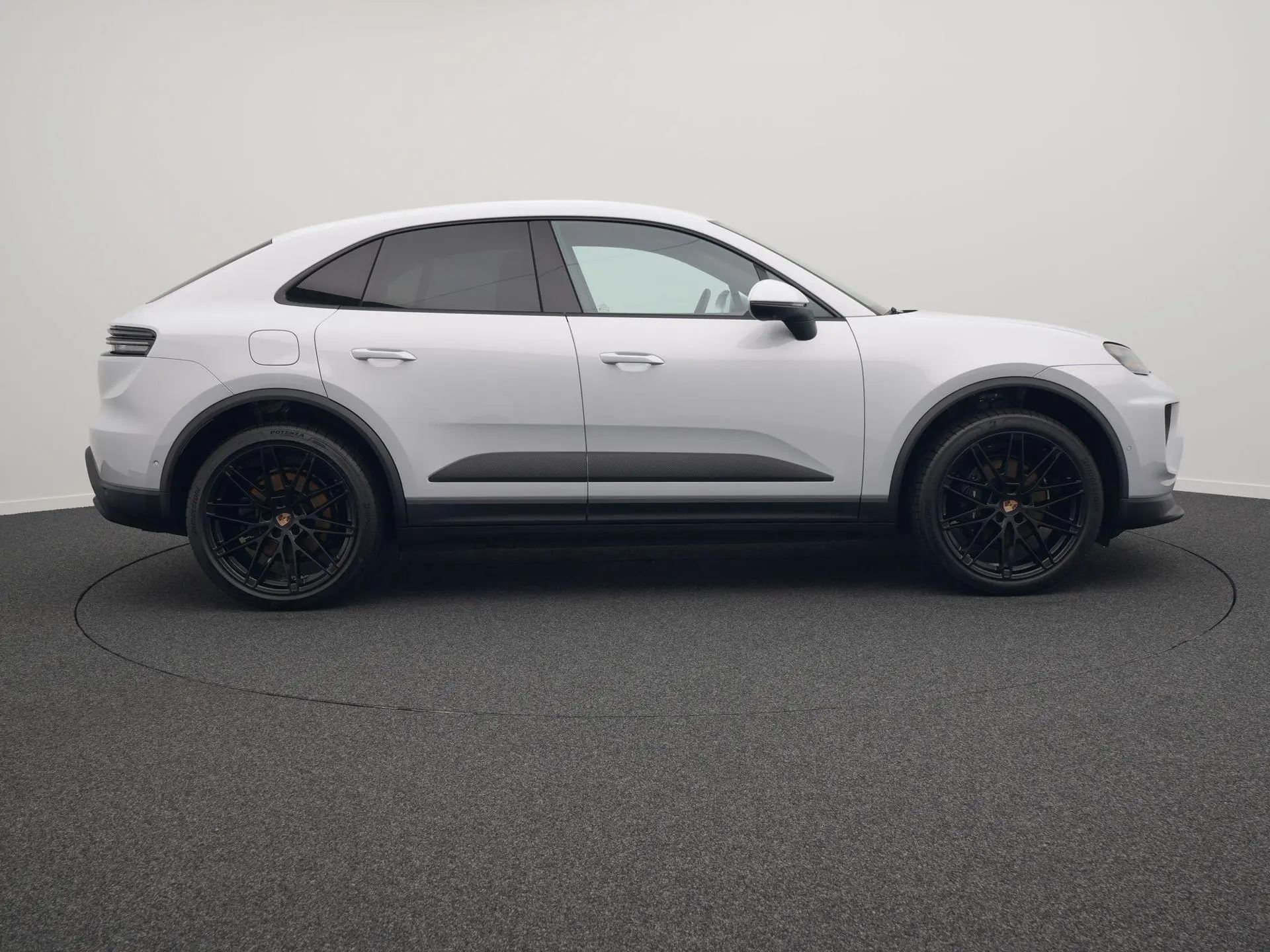 Macan 4