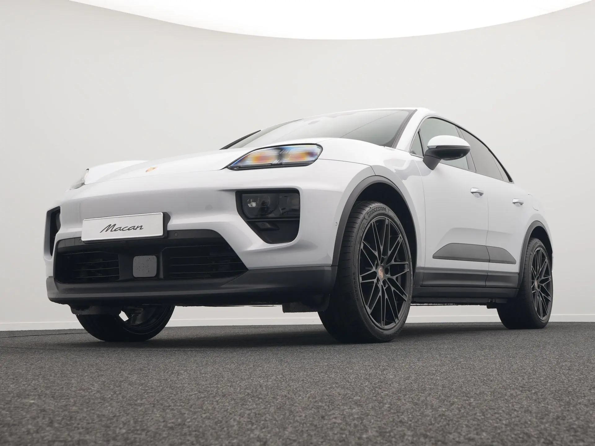 Macan 4