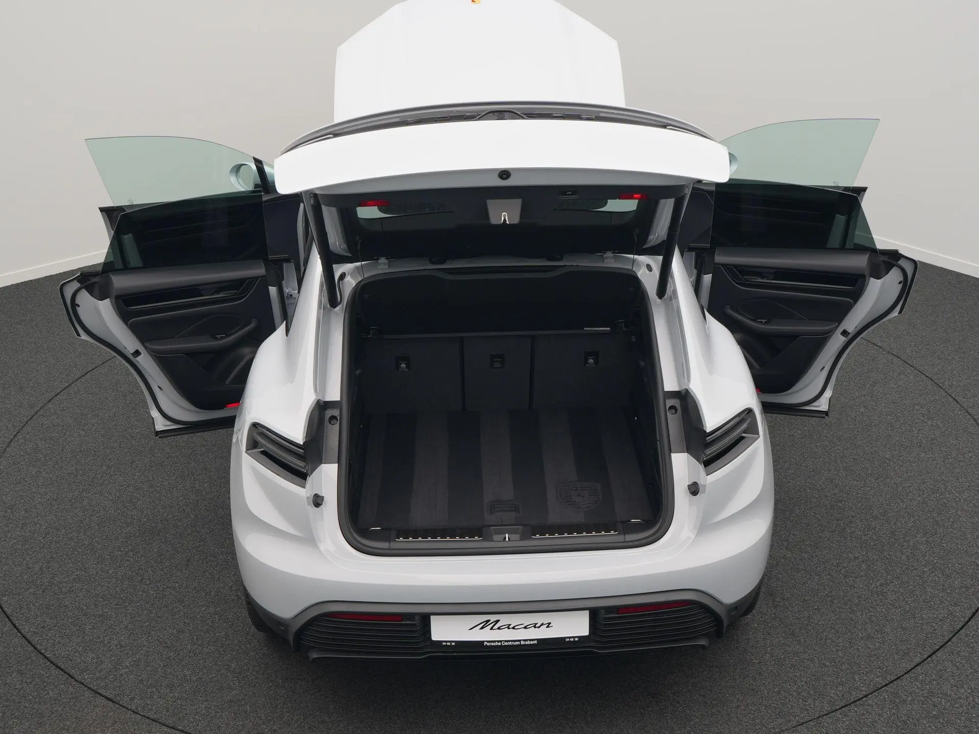 Macan 4