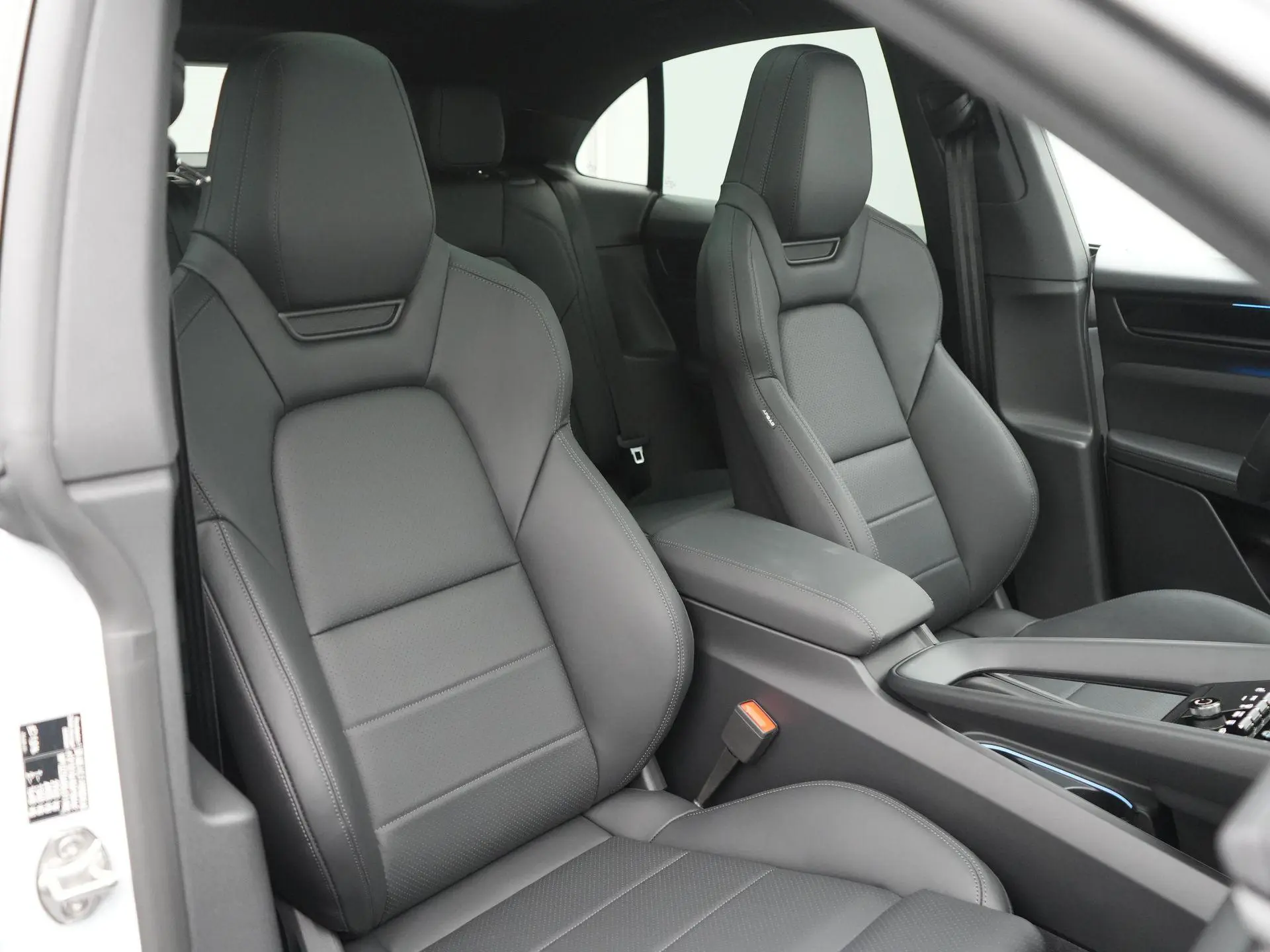 Macan 4