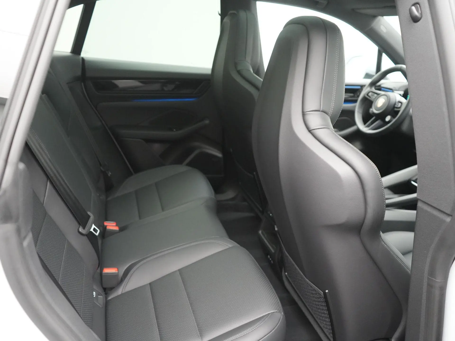 Macan 4