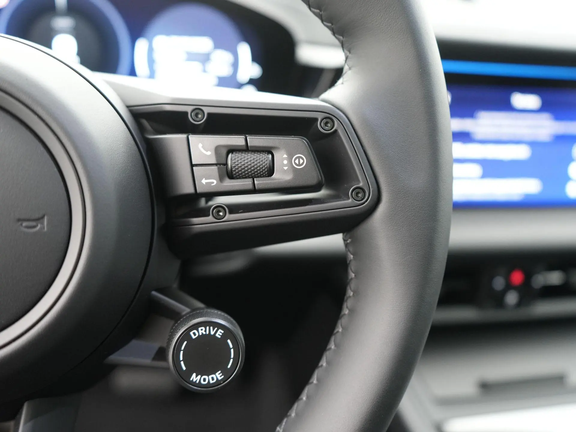 Macan 4