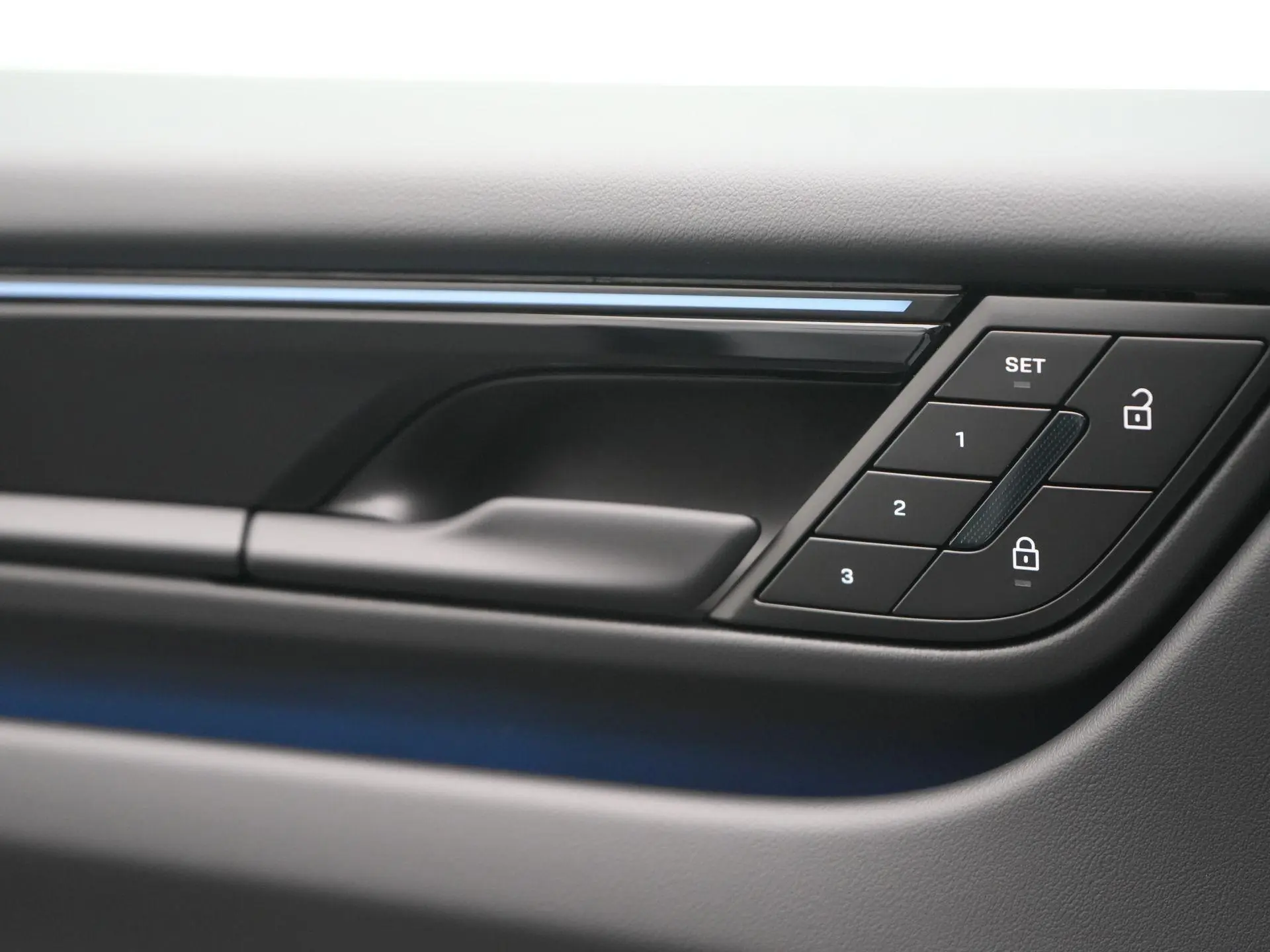 Macan 4