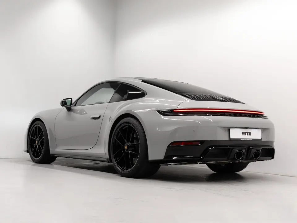 Porsche 911 Carrera GTS