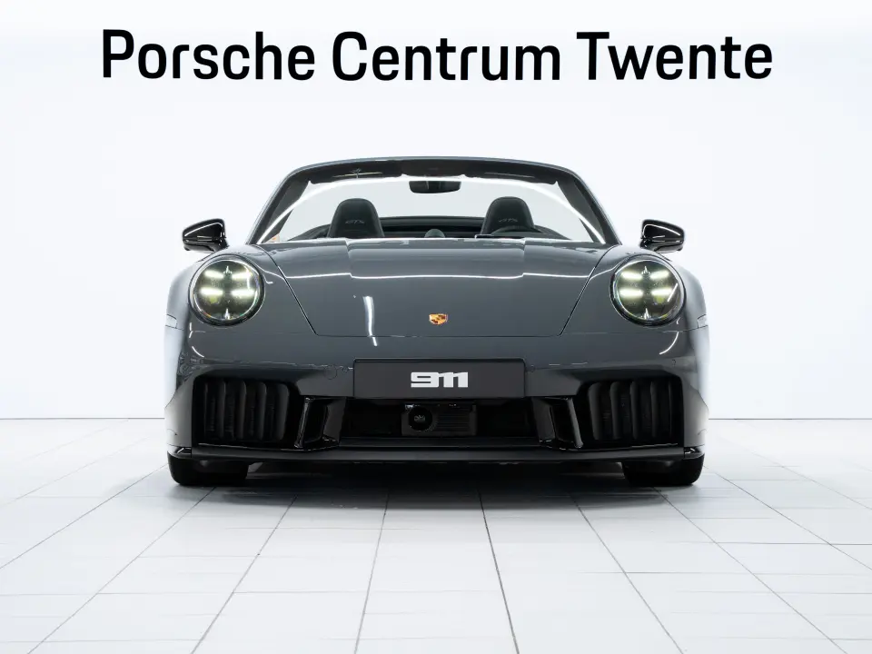 Porsche 911 Carrera 4 GTS Cabriolet
