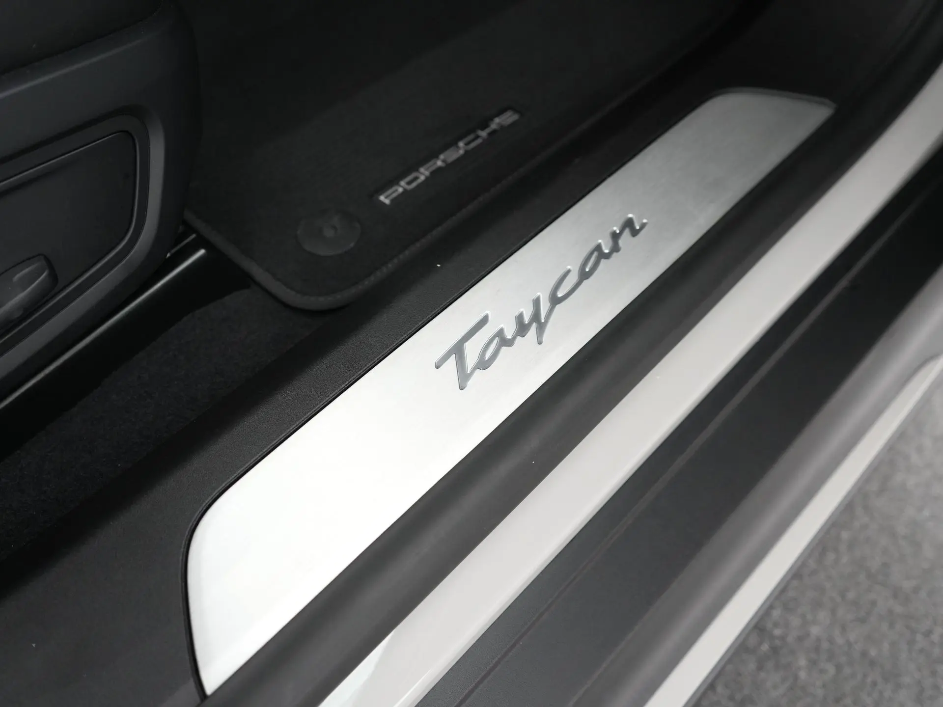 Taycan 