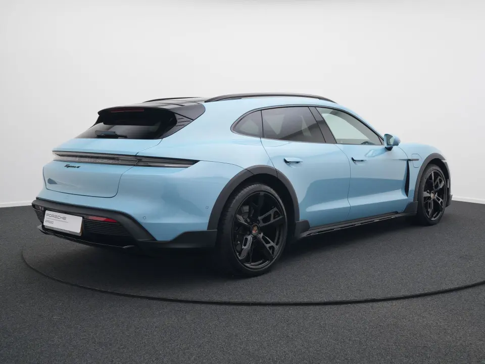 Porsche Taycan 4 Cross Turismo