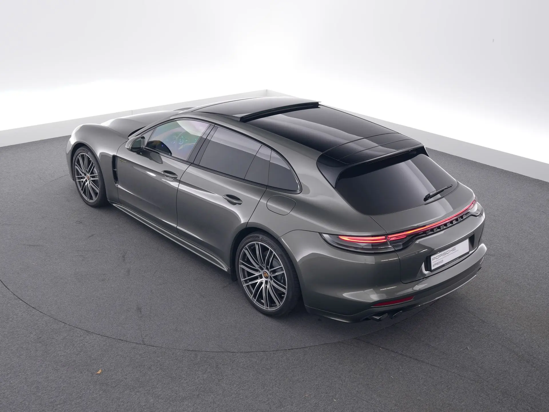 Panamera 4 E-Hybrid Sport Turismo Platinum Edition