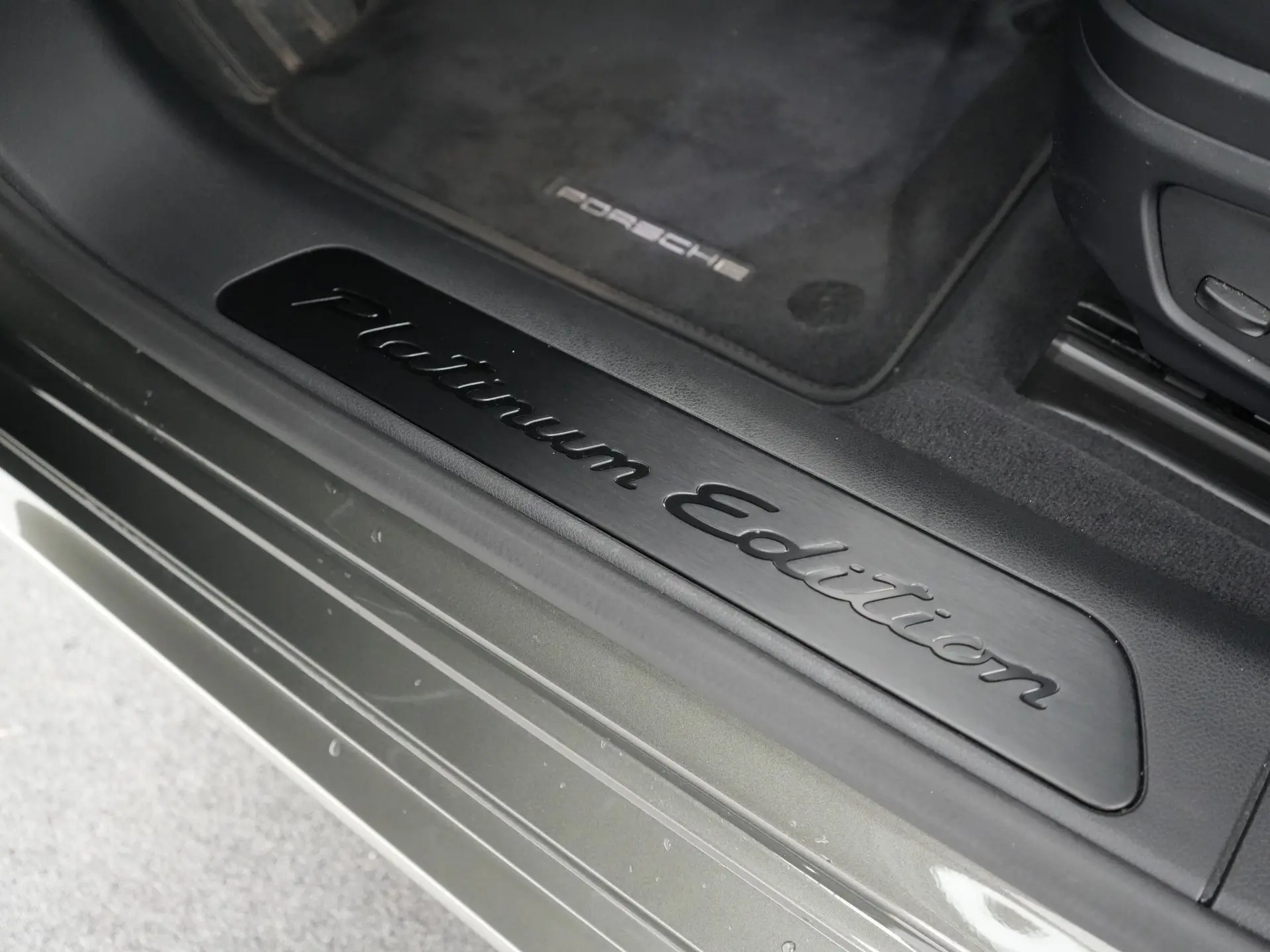 Panamera 4 E-Hybrid Sport Turismo Platinum Edition