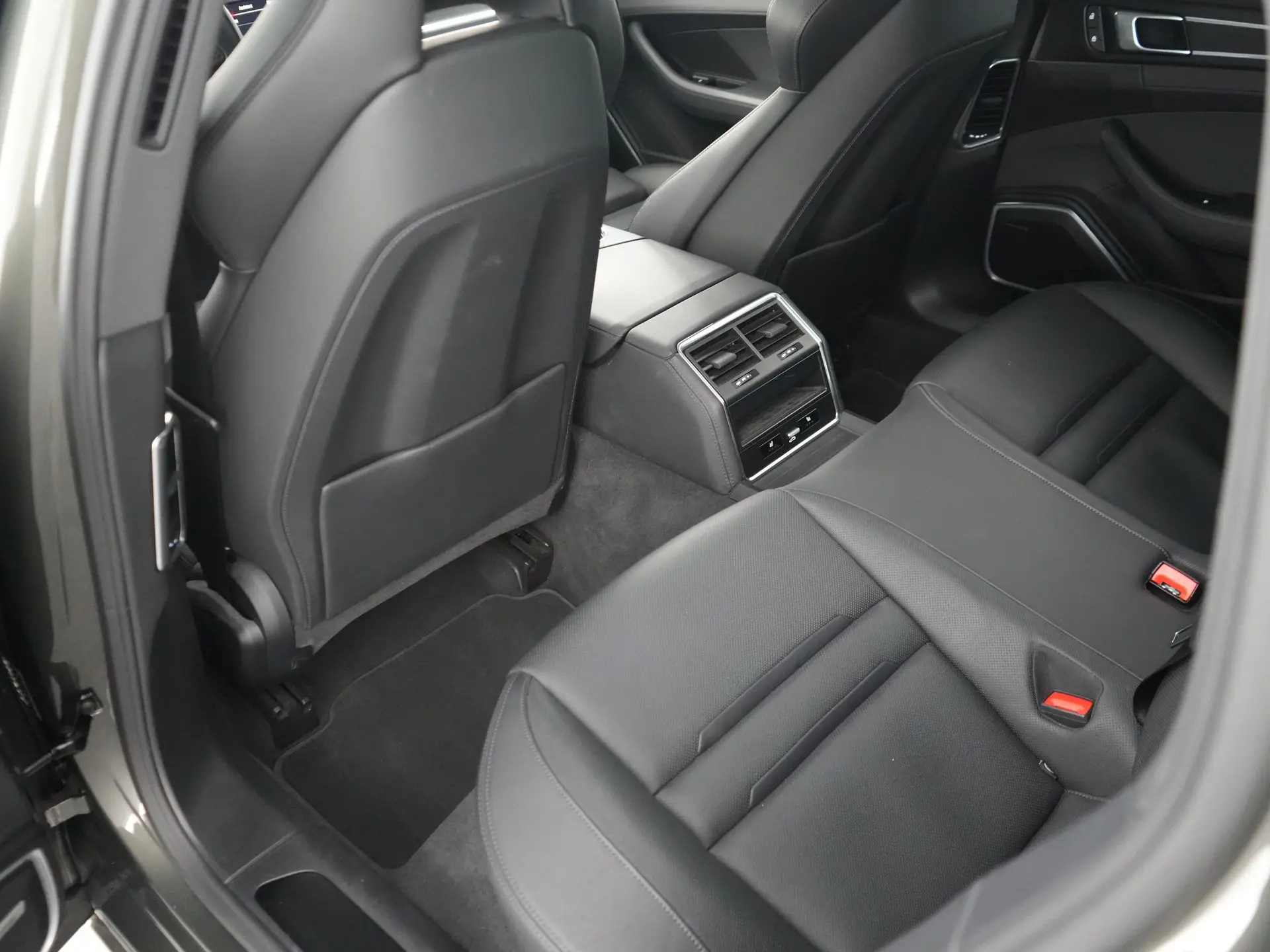 Panamera 4 E-Hybrid Sport Turismo Platinum Edition