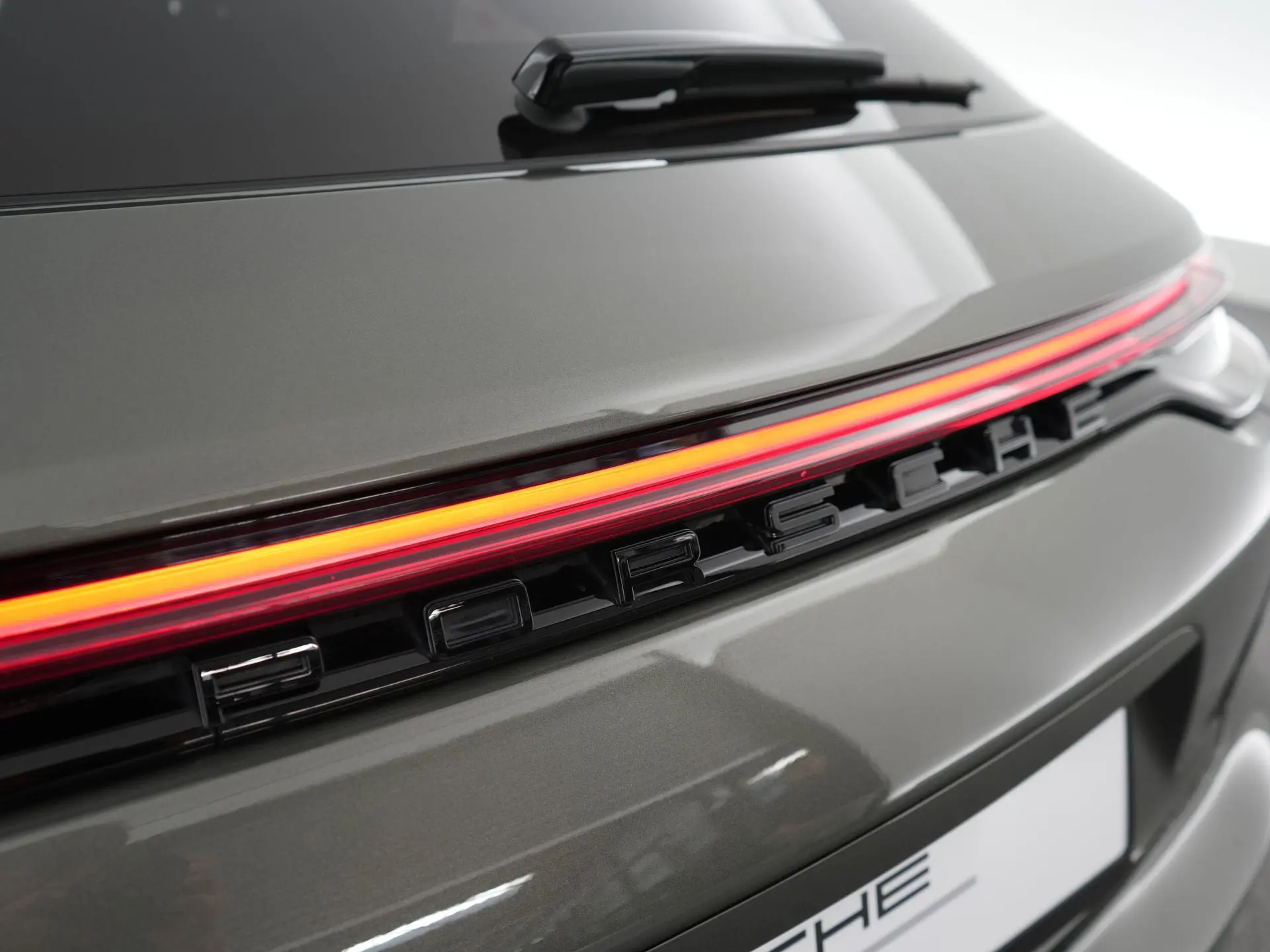 Panamera 4 E-Hybrid Sport Turismo Platinum Edition