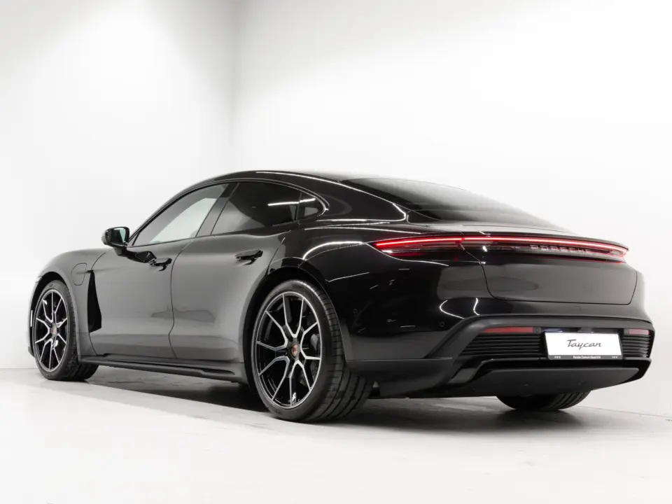 Porsche Taycan 