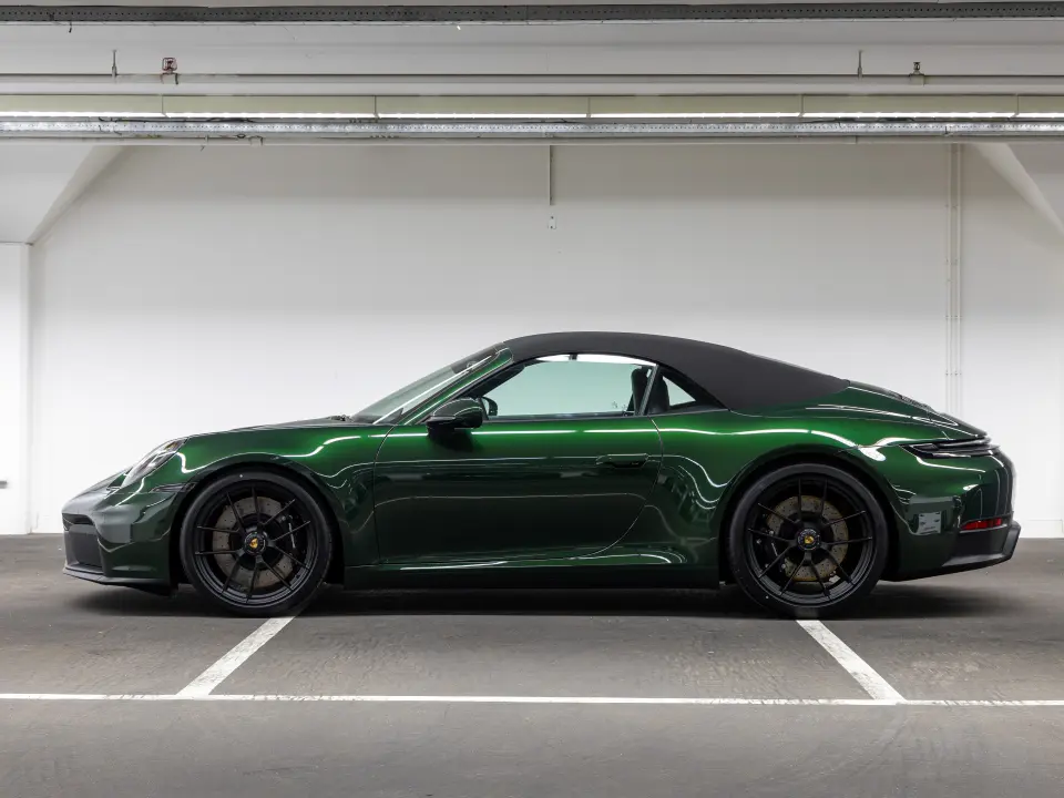 Porsche 911 Carrera 4 GTS Cabriolet