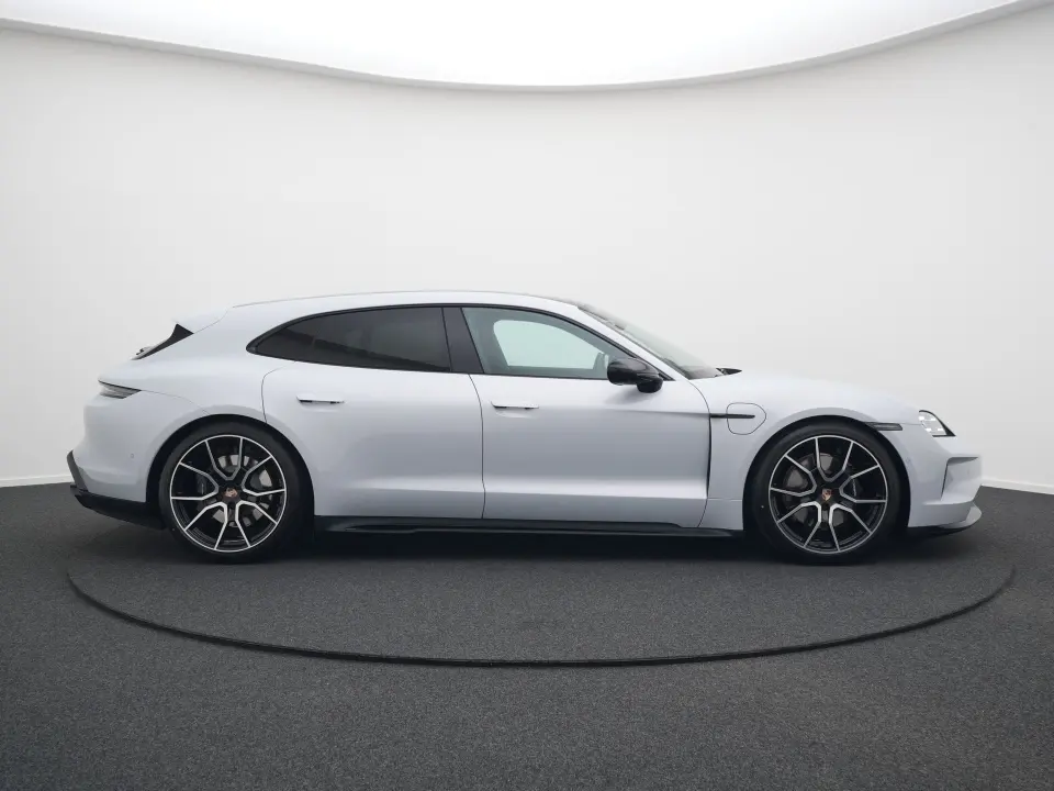 Taycan Sport Turismo Black Edition