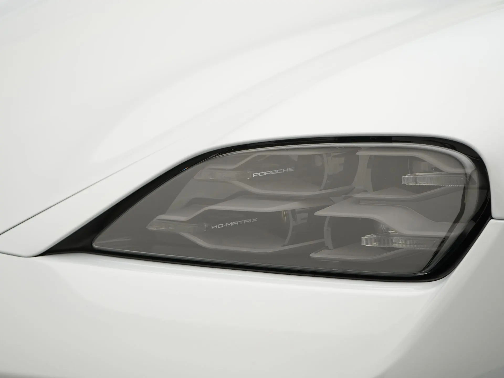 Taycan Sport Turismo Black Edition