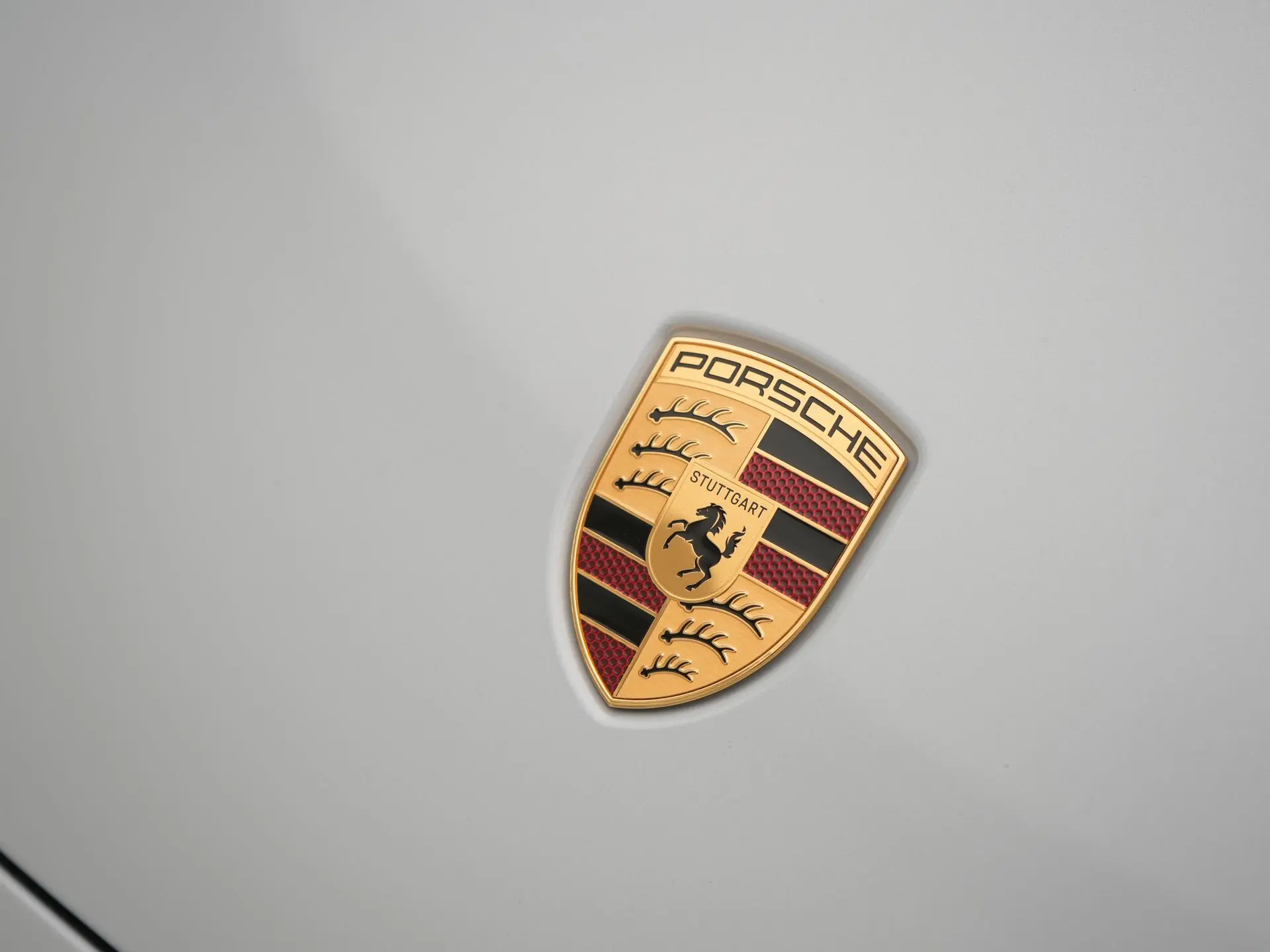 Taycan Sport Turismo Black Edition