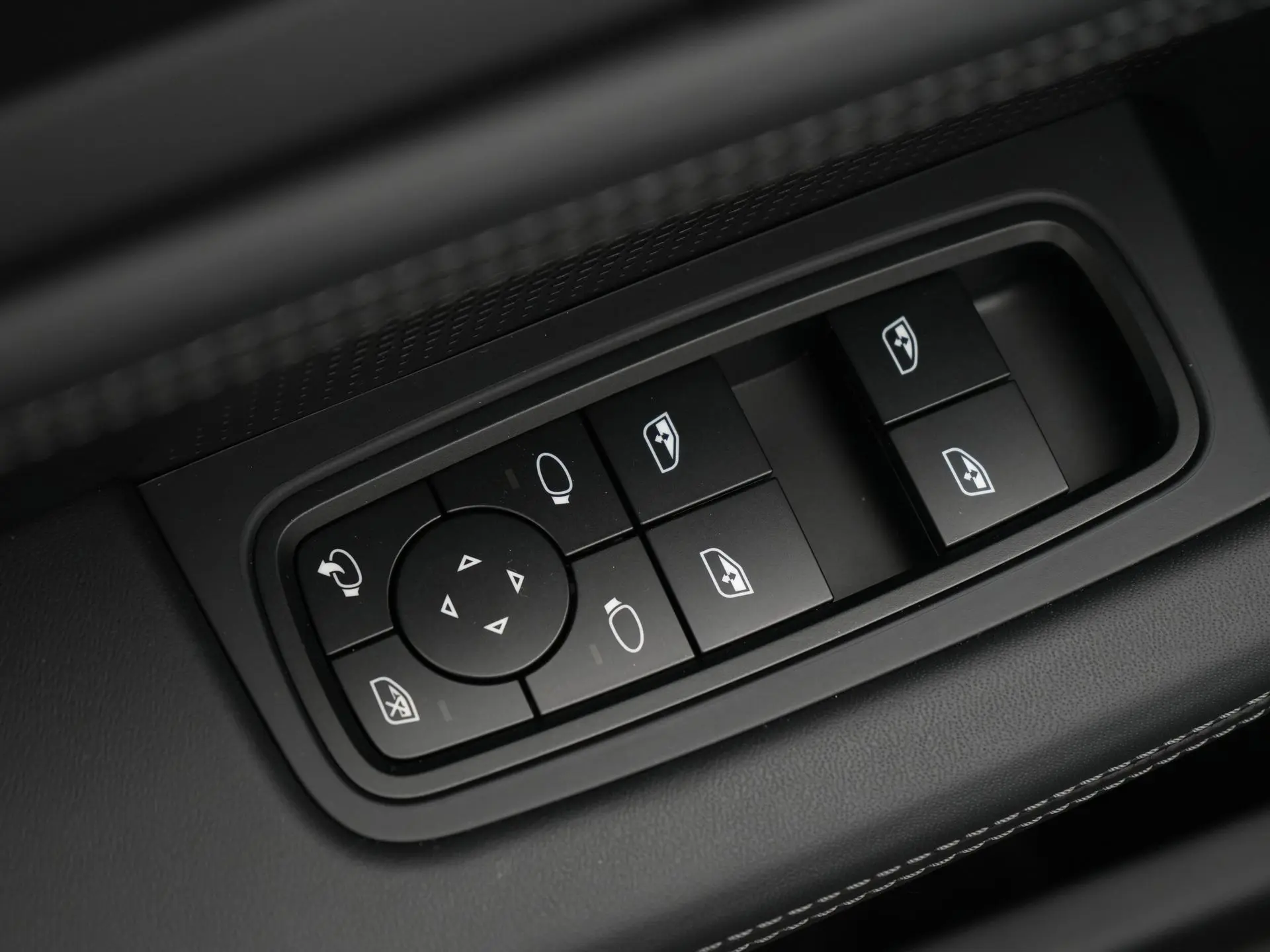 Taycan Sport Turismo Black Edition