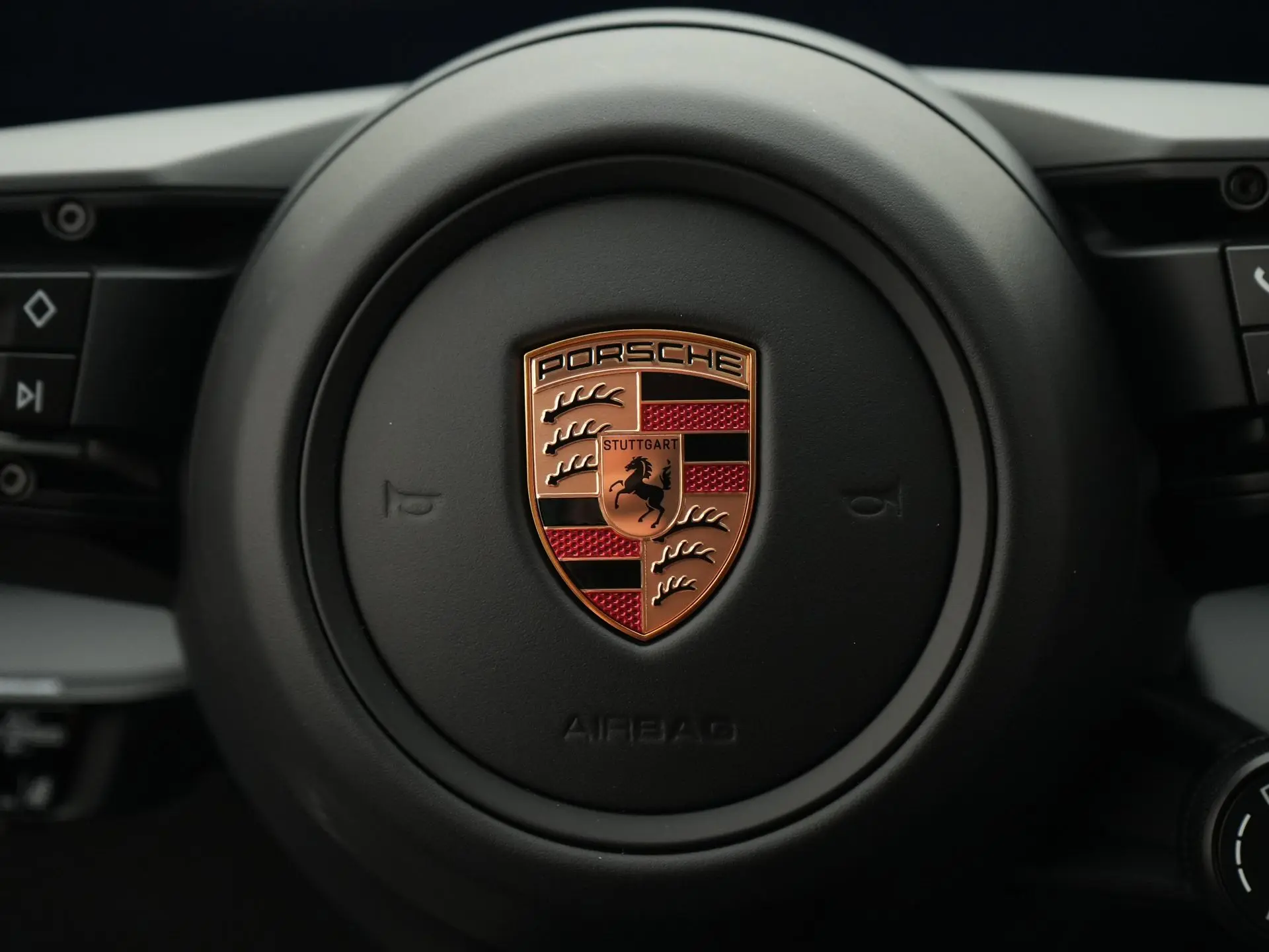 Taycan Sport Turismo Black Edition