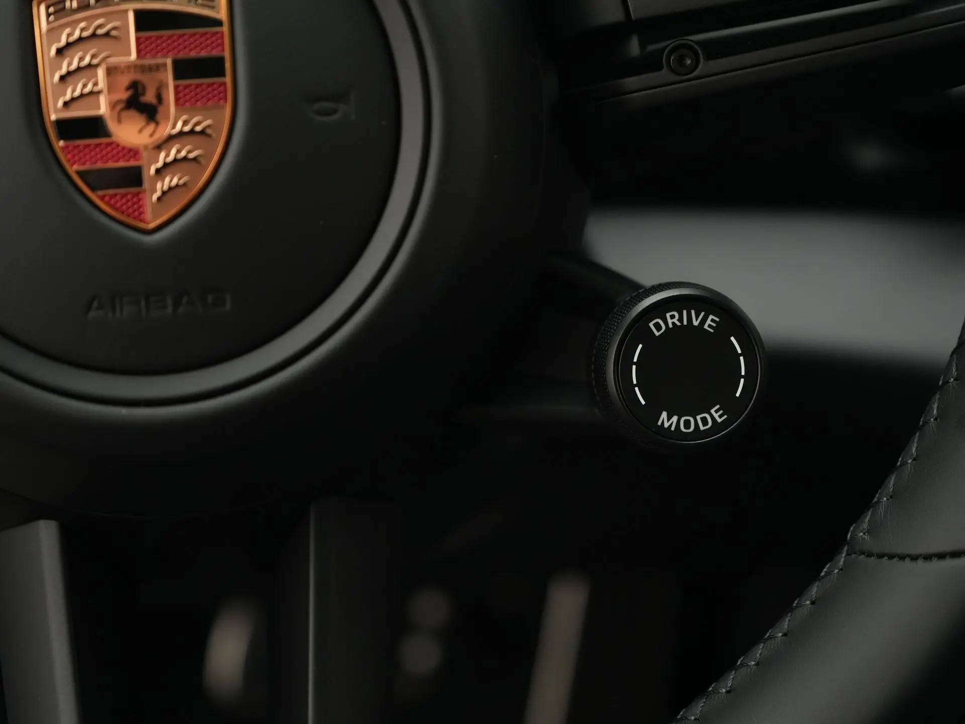 Taycan Sport Turismo Black Edition