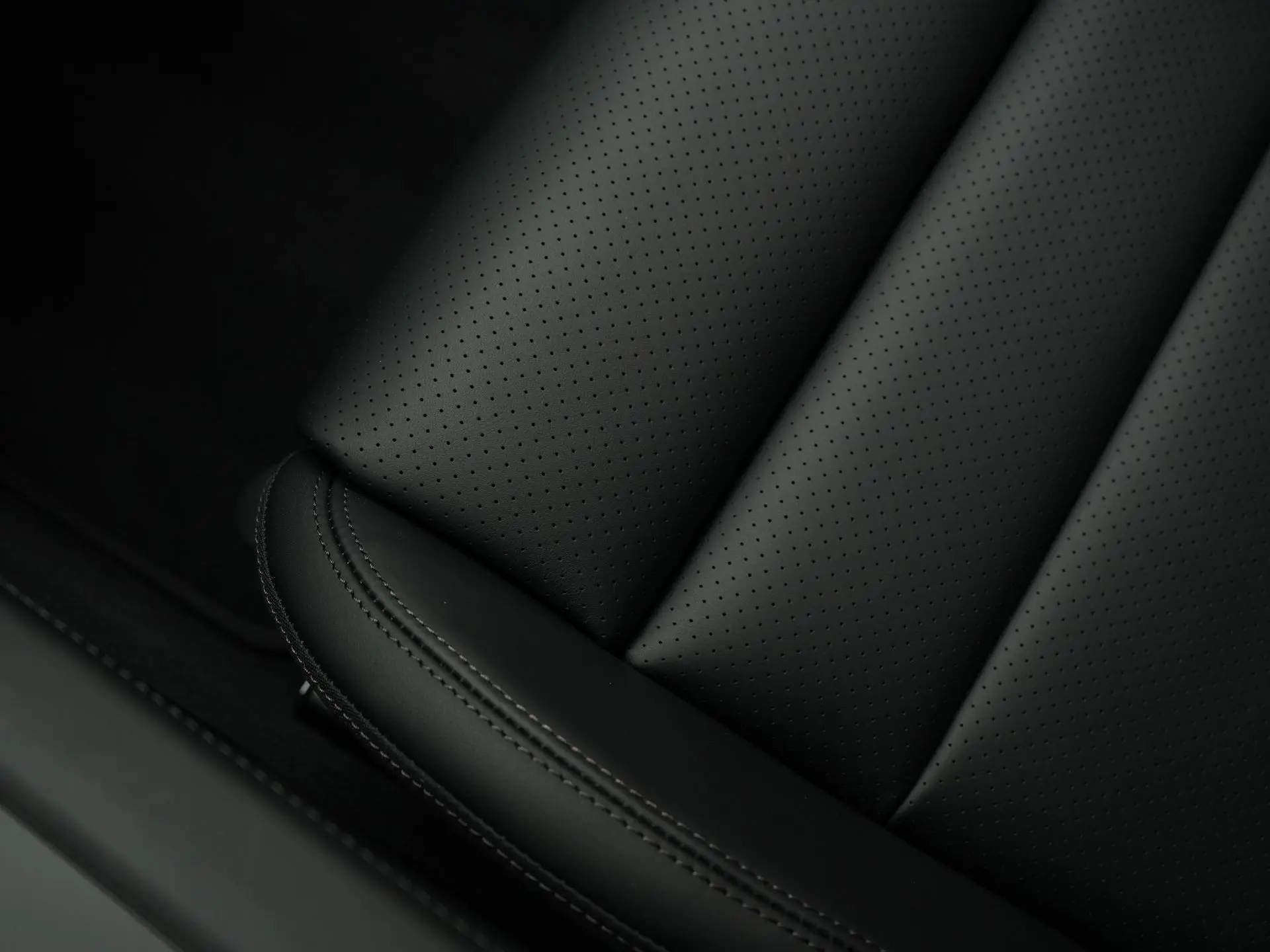 Taycan Sport Turismo Black Edition