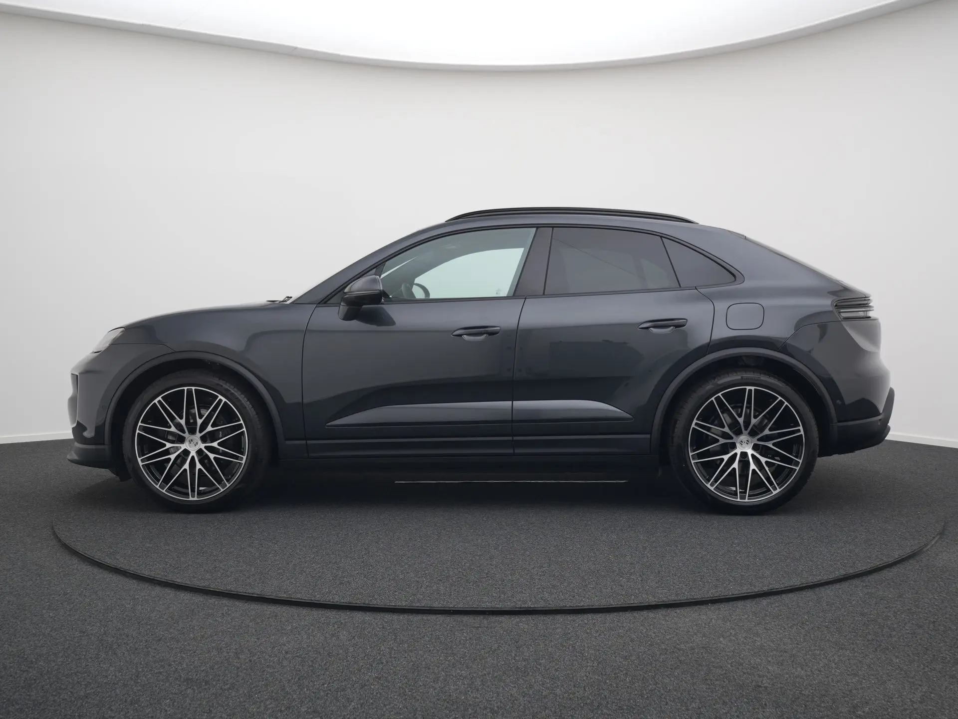 Macan 4