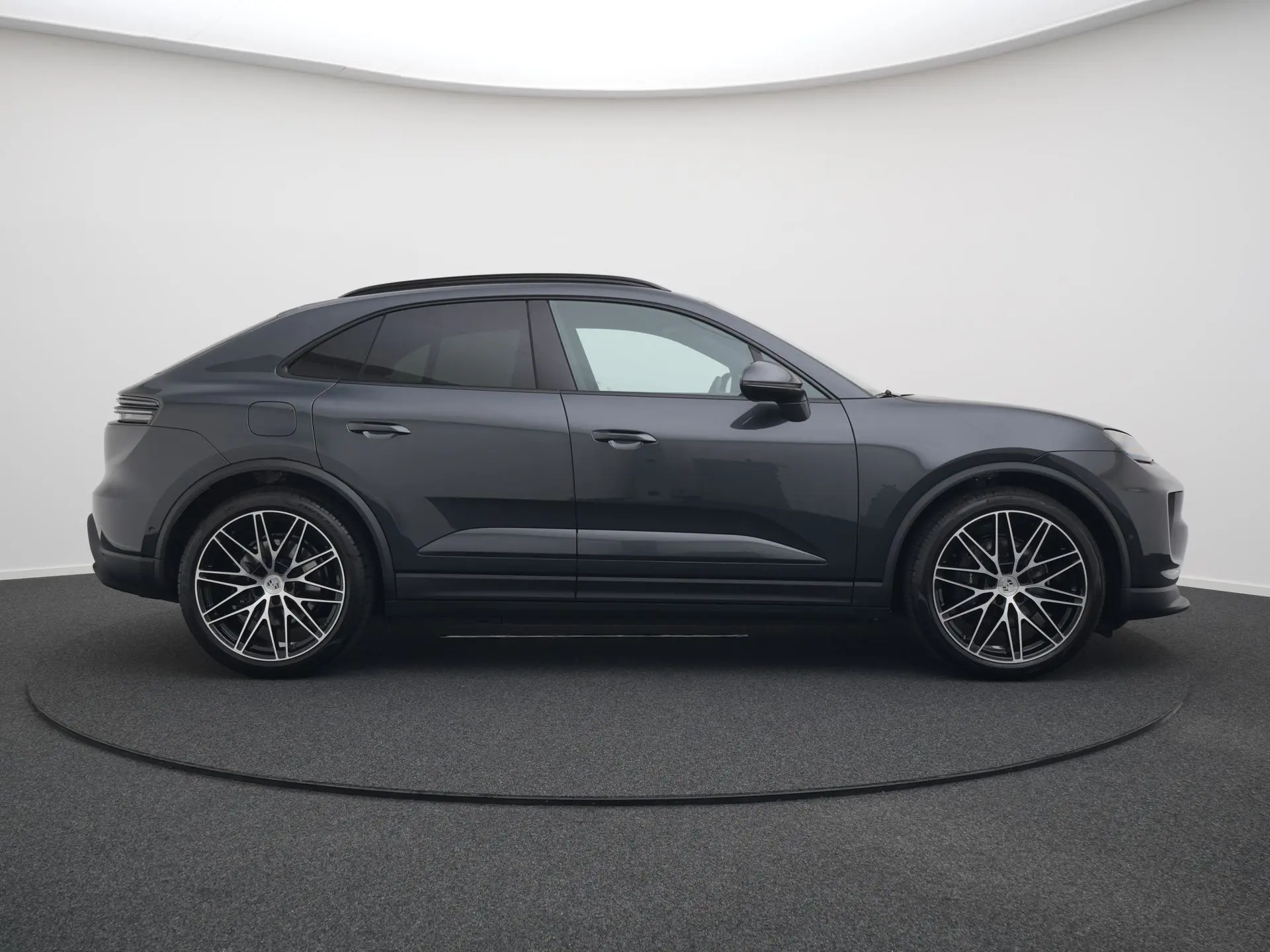 Macan 4