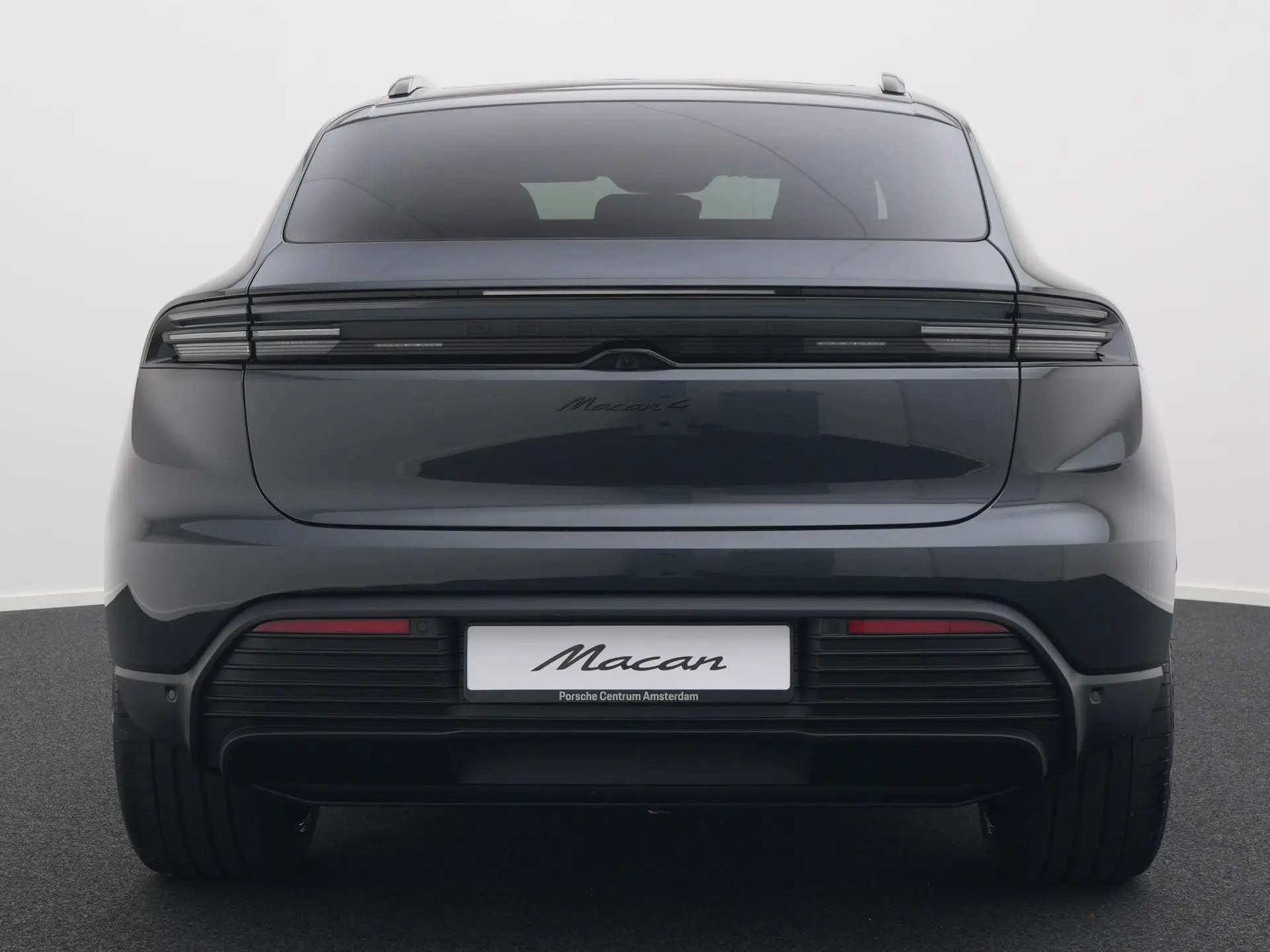 Macan 4