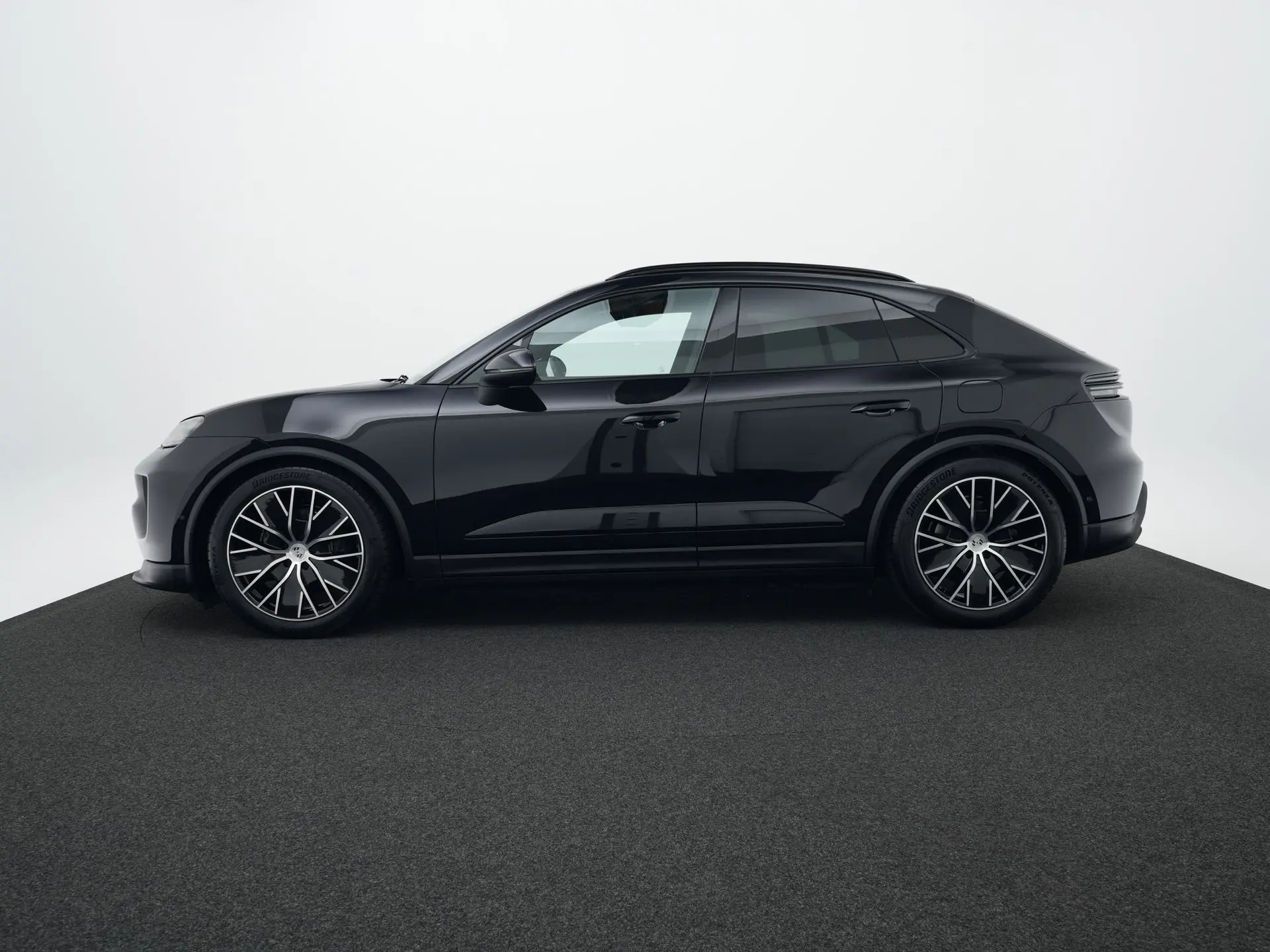Macan 4