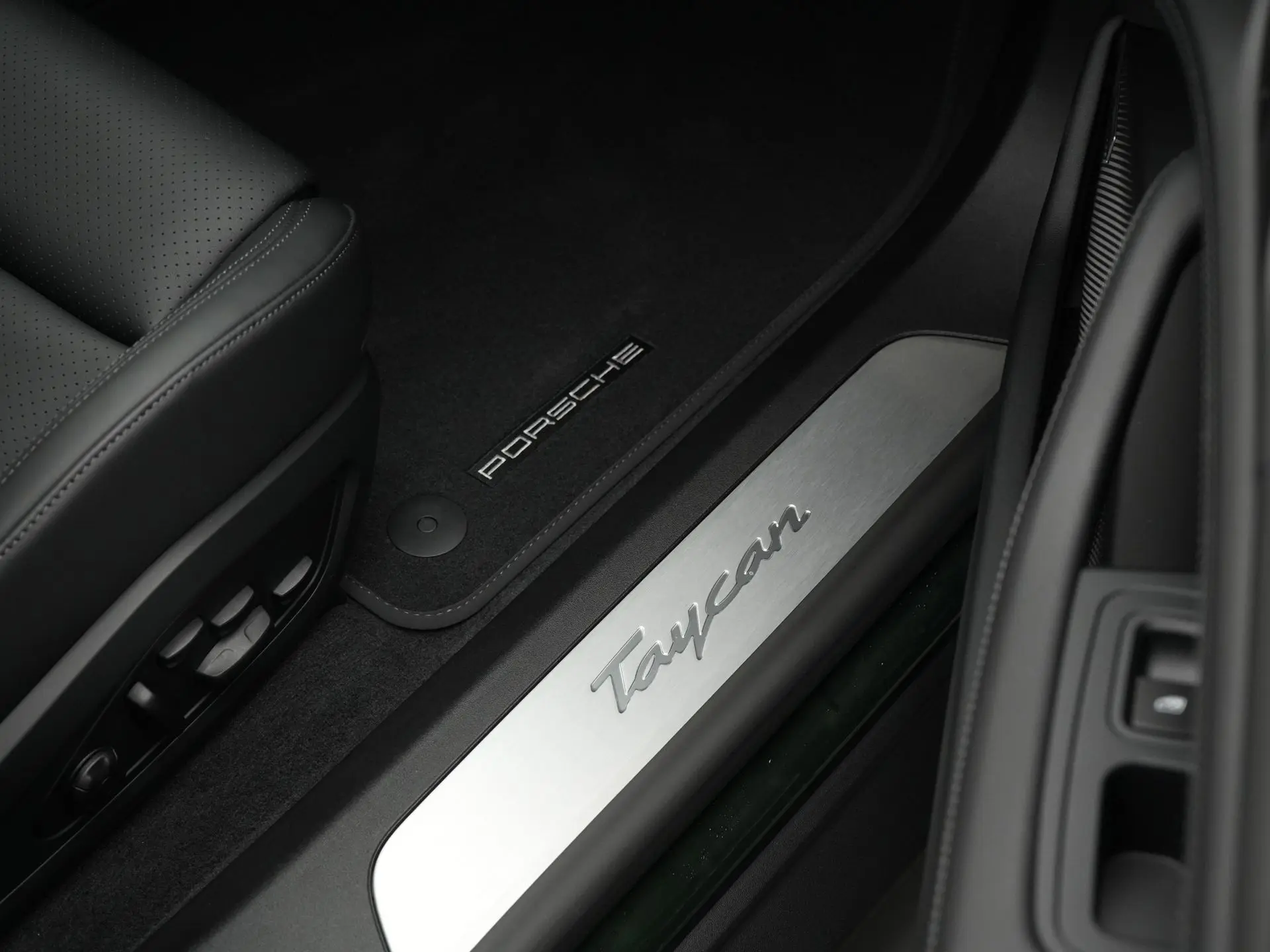 Taycan Sport Tursimo