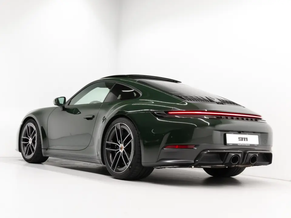 Porsche 911 Carrera 4 GTS - Paint to Sample