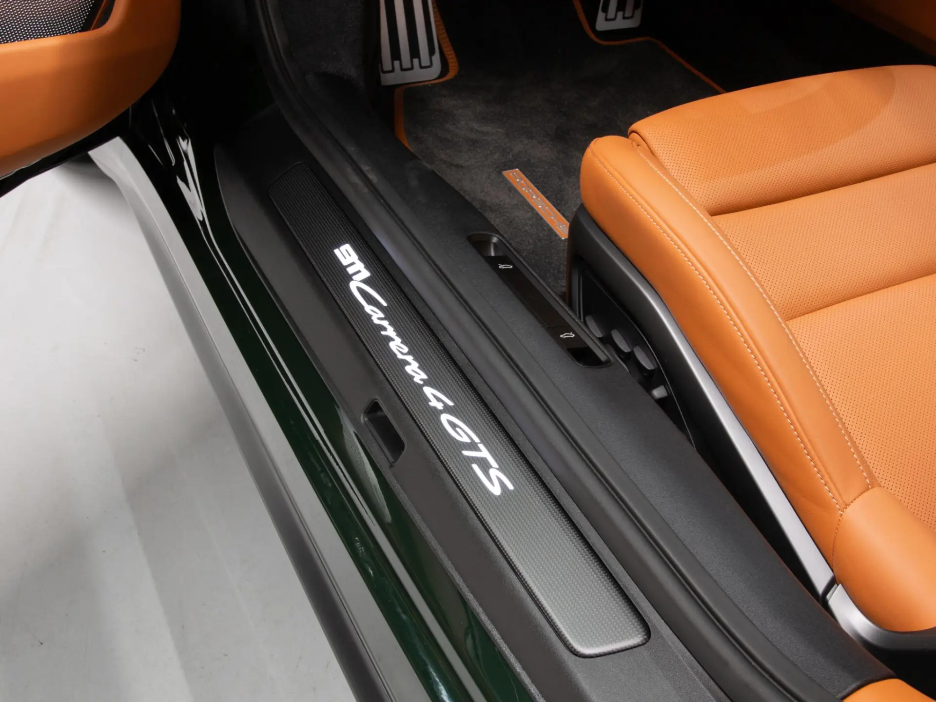 911 Carrera 4 GTS - Paint to Sample