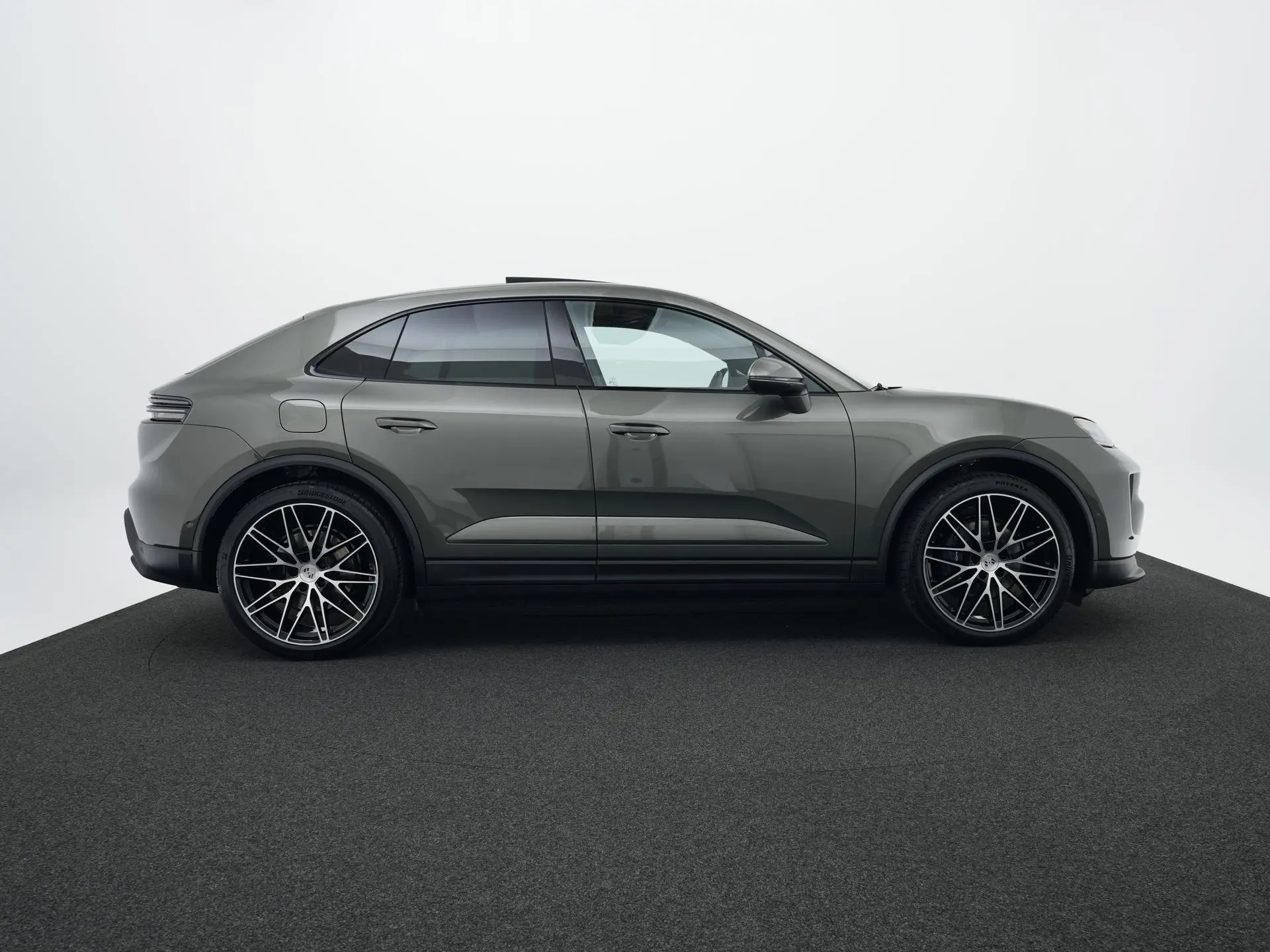 Macan 4