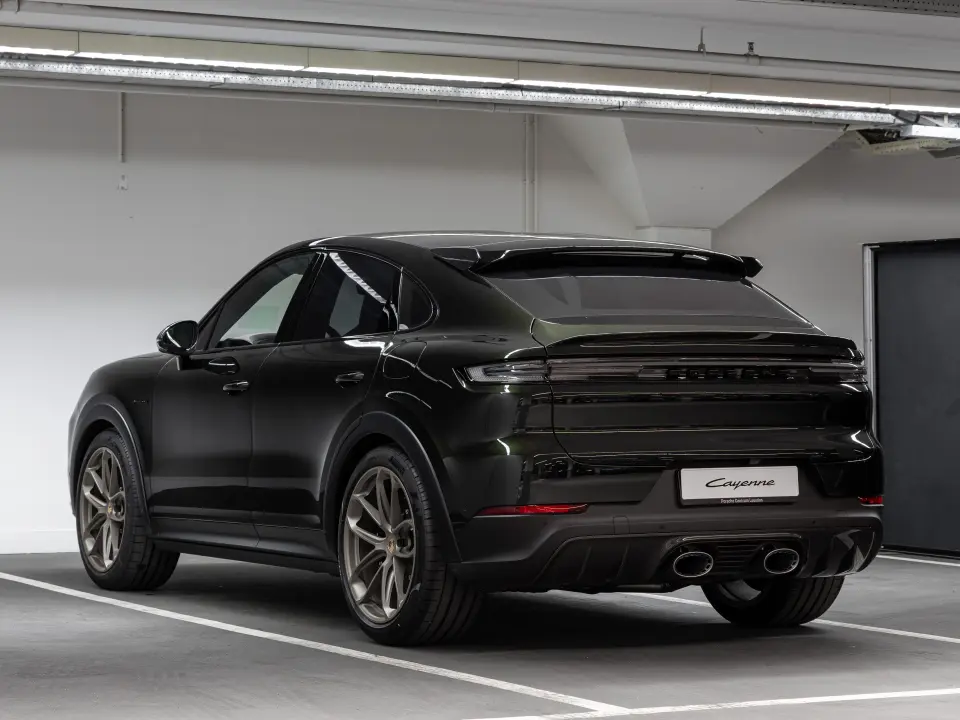 Porsche Cayenne Turbo E-Hybrid Coupé met GT Pakket
