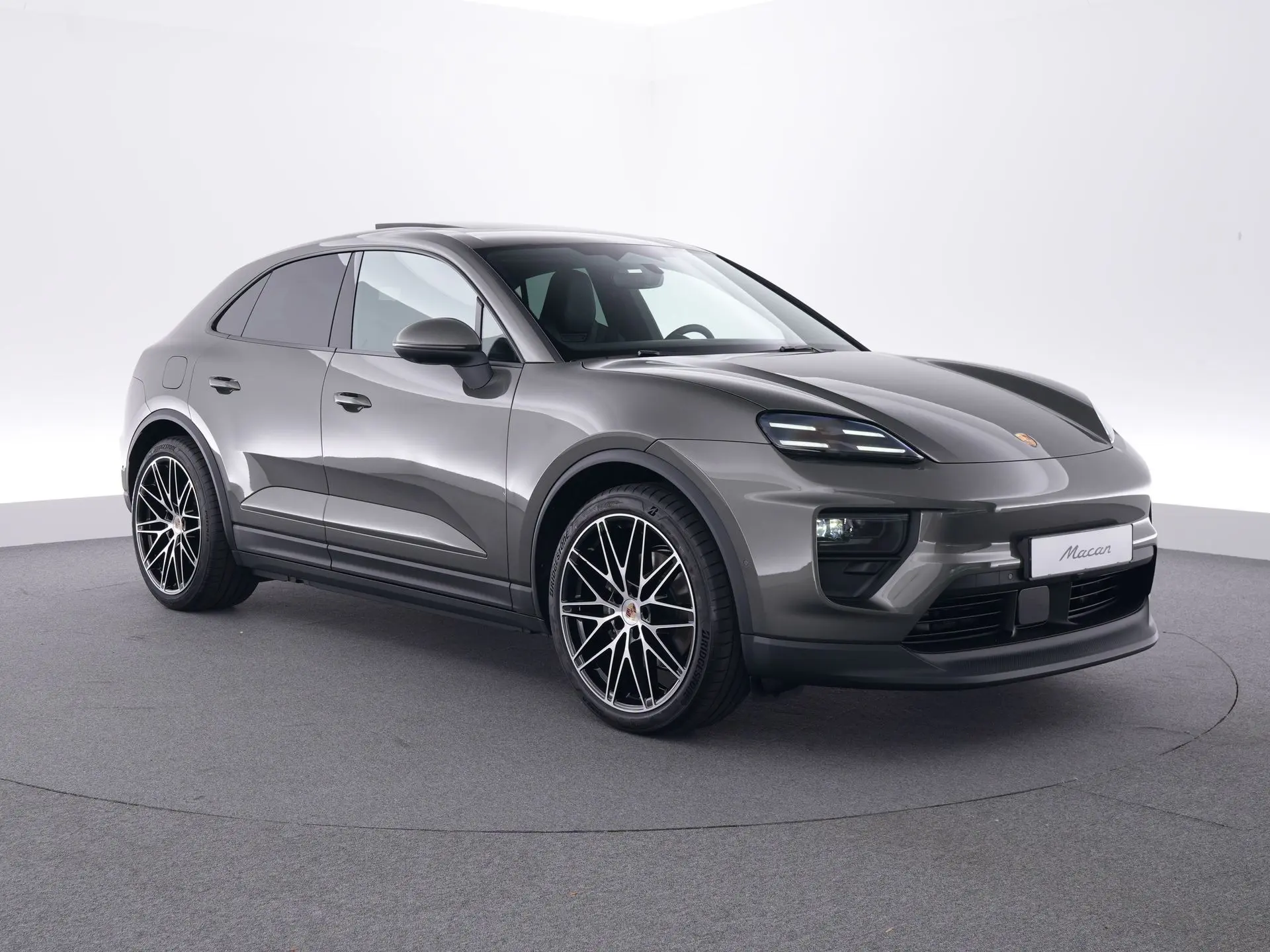 Macan 4